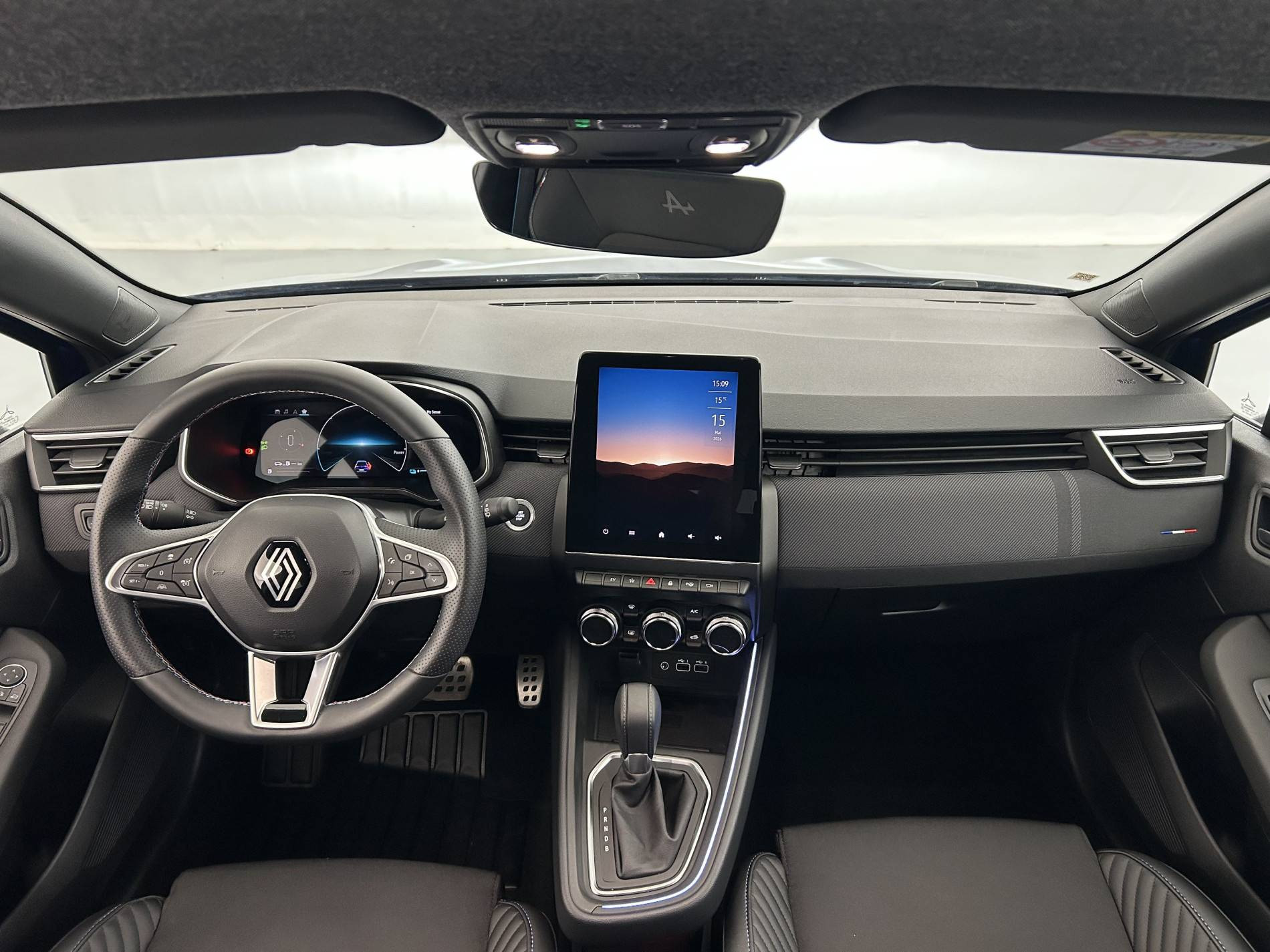 Vente en ligne Renault Clio 5 Clio E-Tech full hybrid 145 au prix de 20 390 €