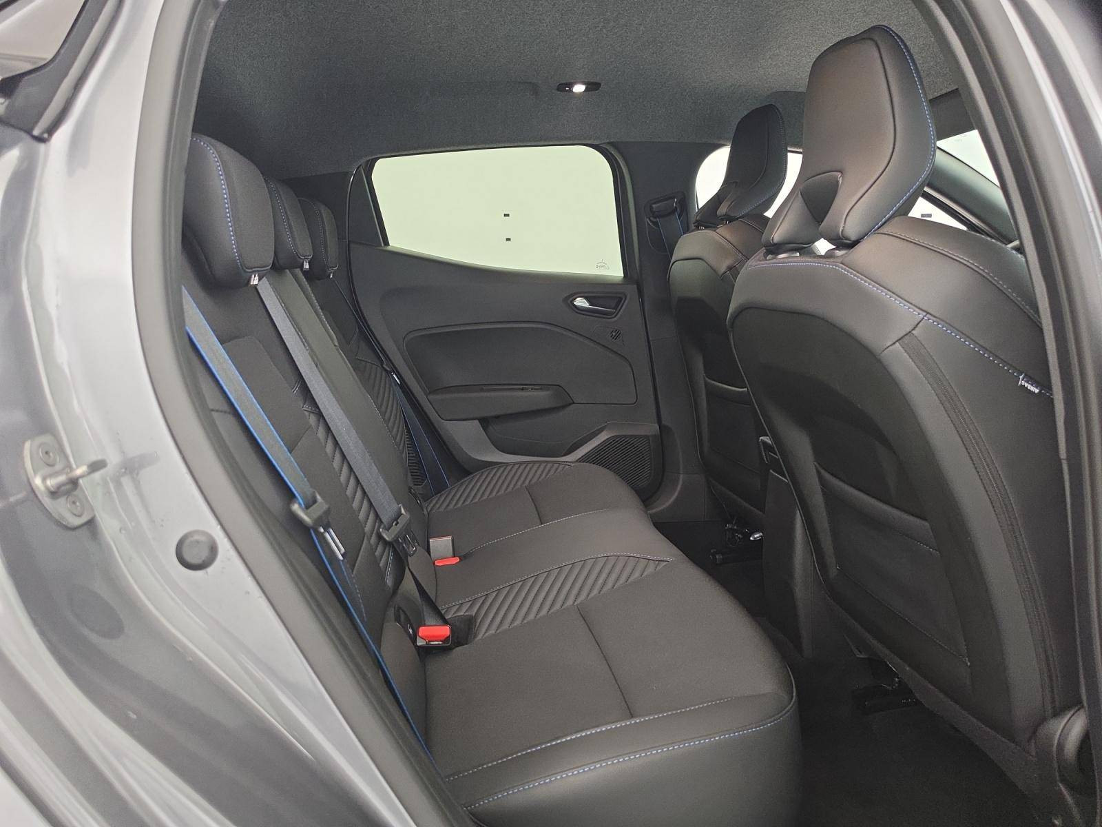 Vente en ligne Renault Clio 5 Clio E-Tech full hybrid 145 ch GSR2 au prix de 21 390 €