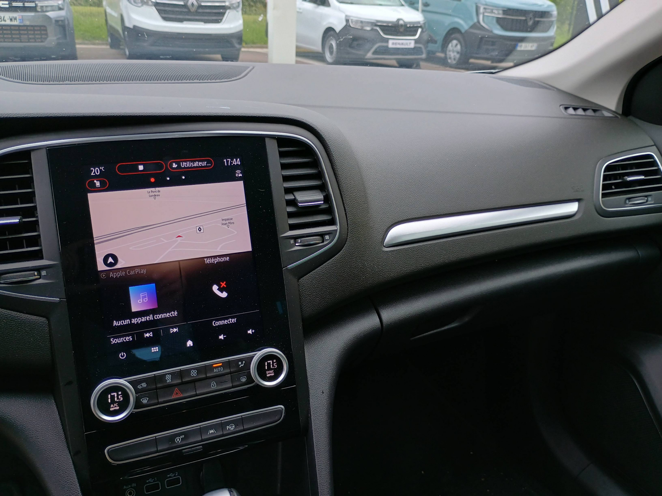 Vente en ligne Renault Megane 4  TCe 140 EDC au prix de 20 991 €