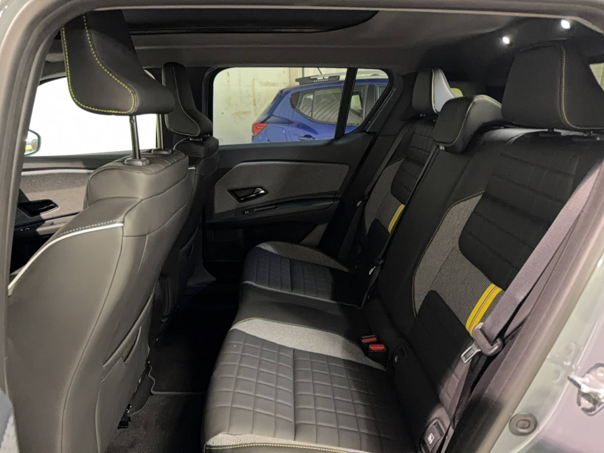 Vente en ligne Renault R4 E-Tech  150 ch autonomie confort au prix de 40 390 €