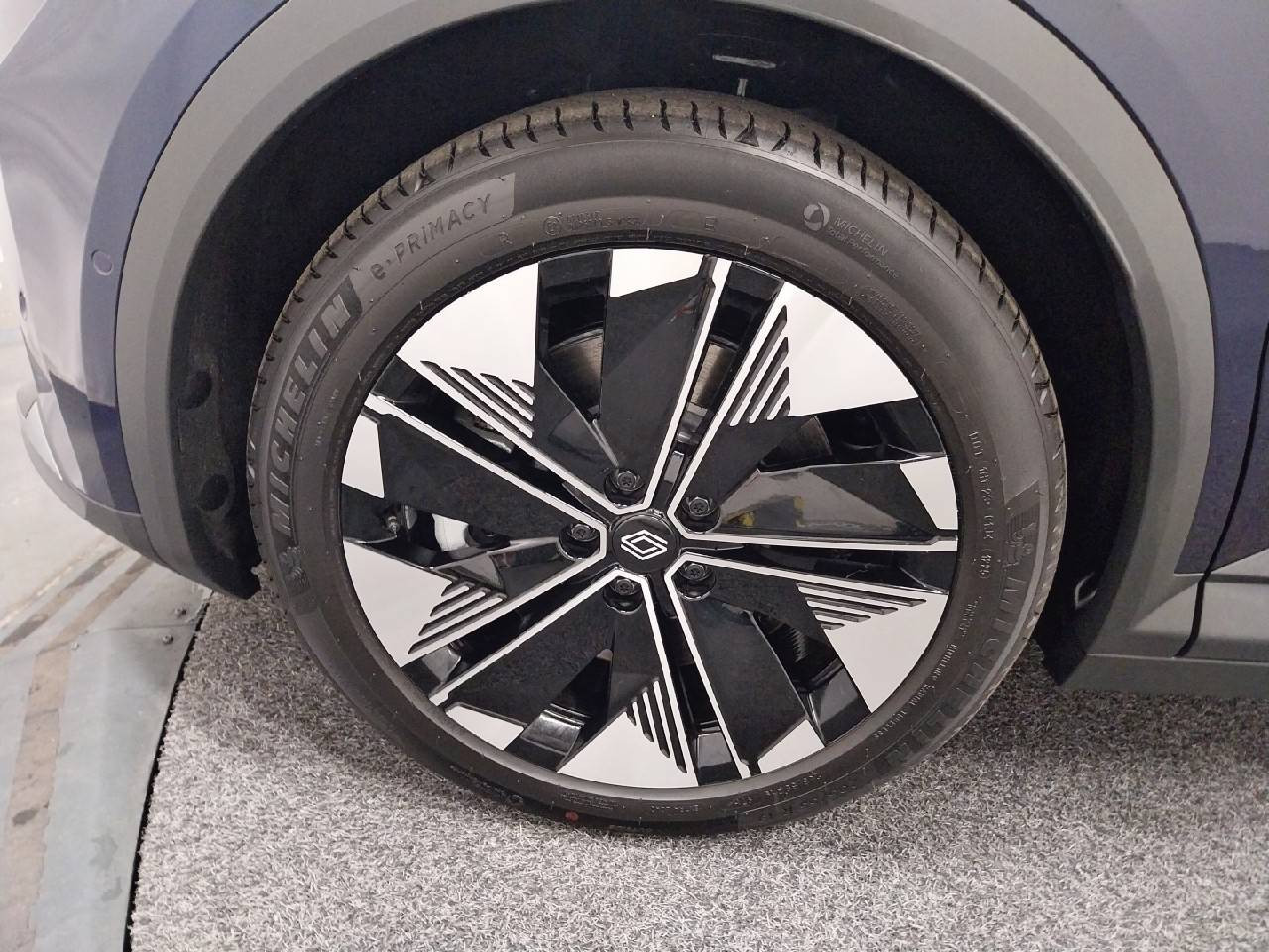 Vente en ligne Renault Scenic E-Tech  220 ch grande autonomie au prix de 43 910 €