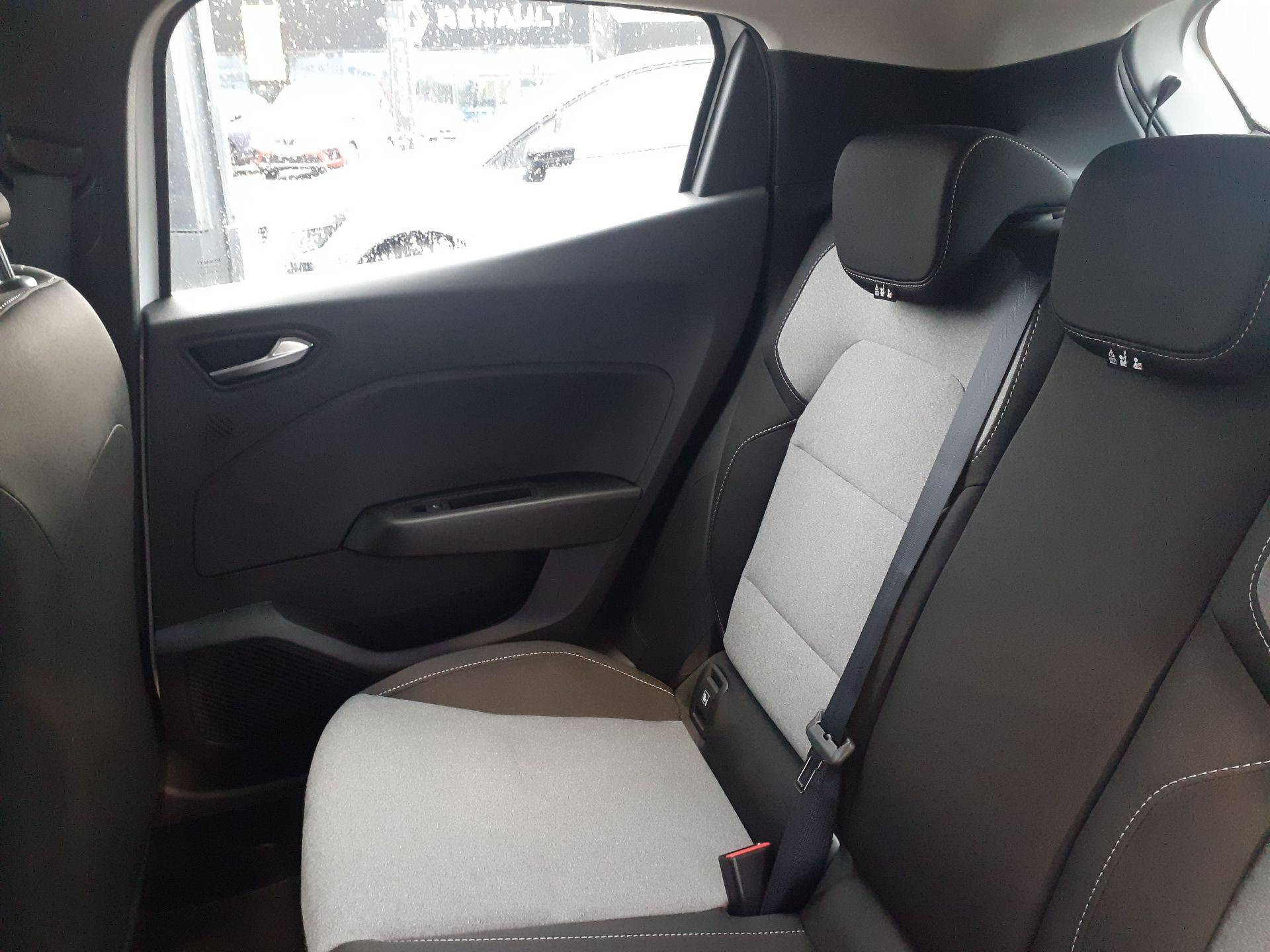 Vente en ligne Renault Clio 5 Clio Eco-G 100 ch GSR2 au prix de 18 990 €