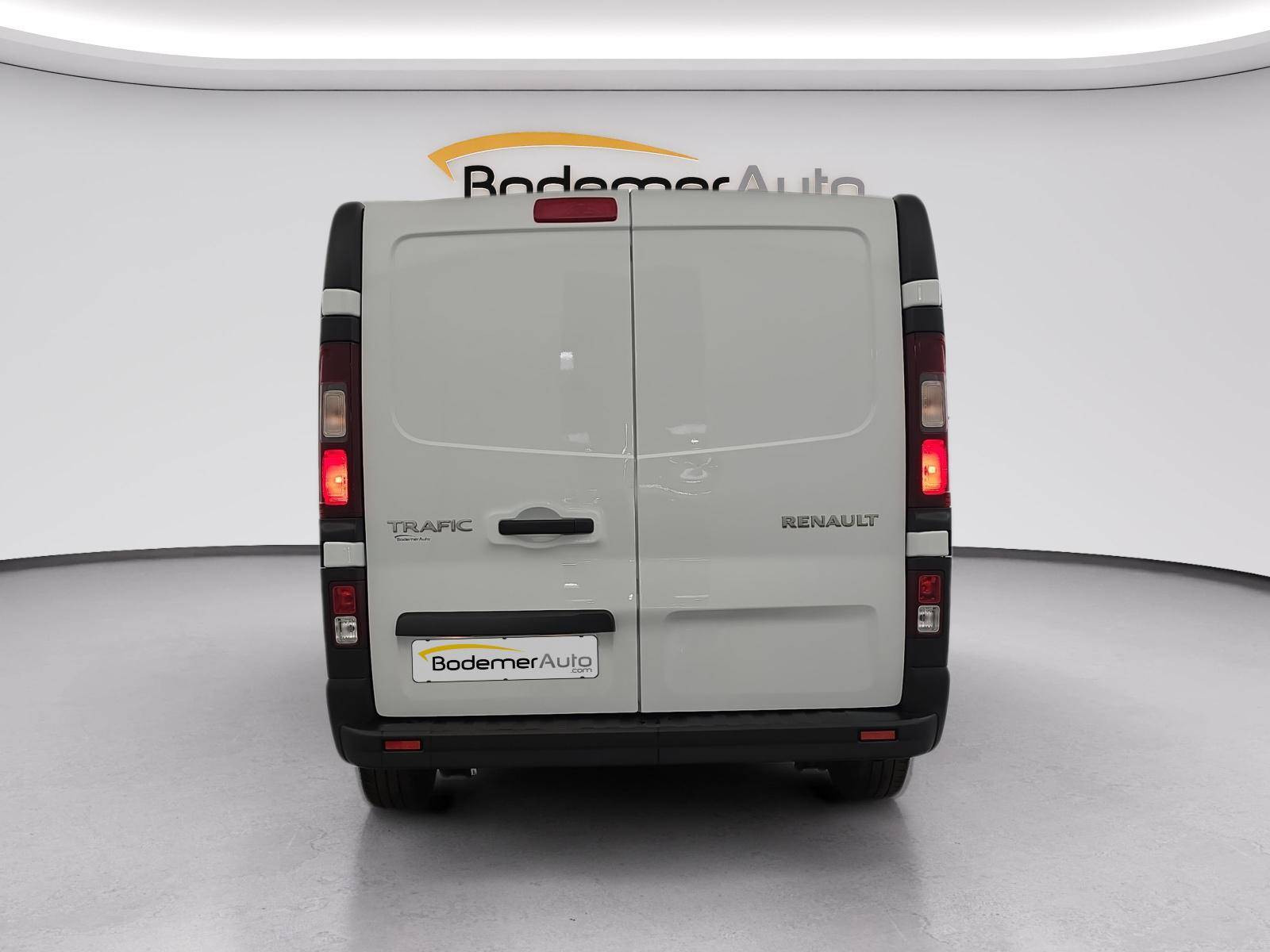 Vente en ligne Renault Trafic 3 Fourgon TRAFIC FG BLUE DCI 130 L1H1 3T GSR2 au prix de 22 990 €