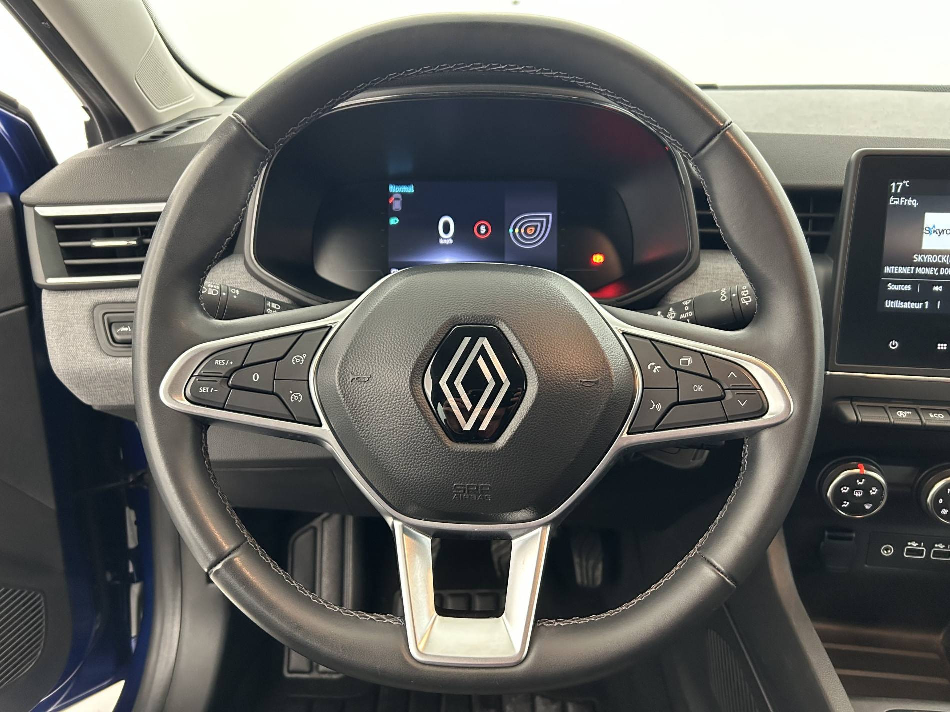 Vente en ligne Renault Clio 5 Clio TCe 90 au prix de 15 290 €