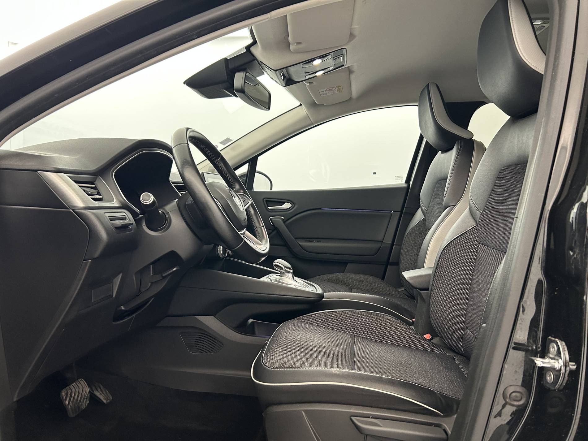 Vente en ligne Renault Captur  E-Tech Plug-in 160 au prix de 15 590 €