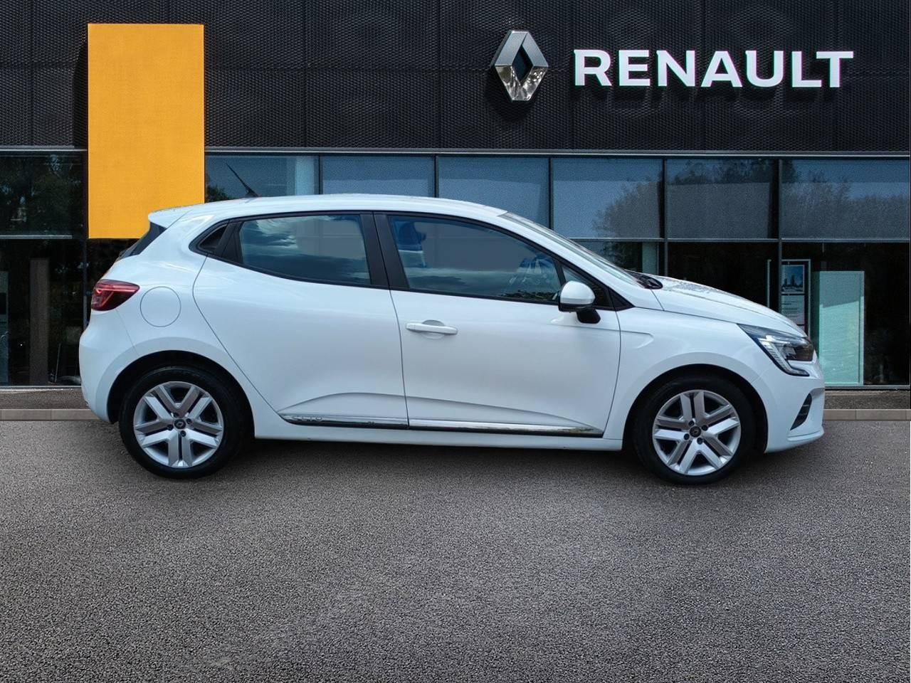 Vente en ligne Renault Clio 5 Clio TCe 90 - 21N au prix de 12 990 €