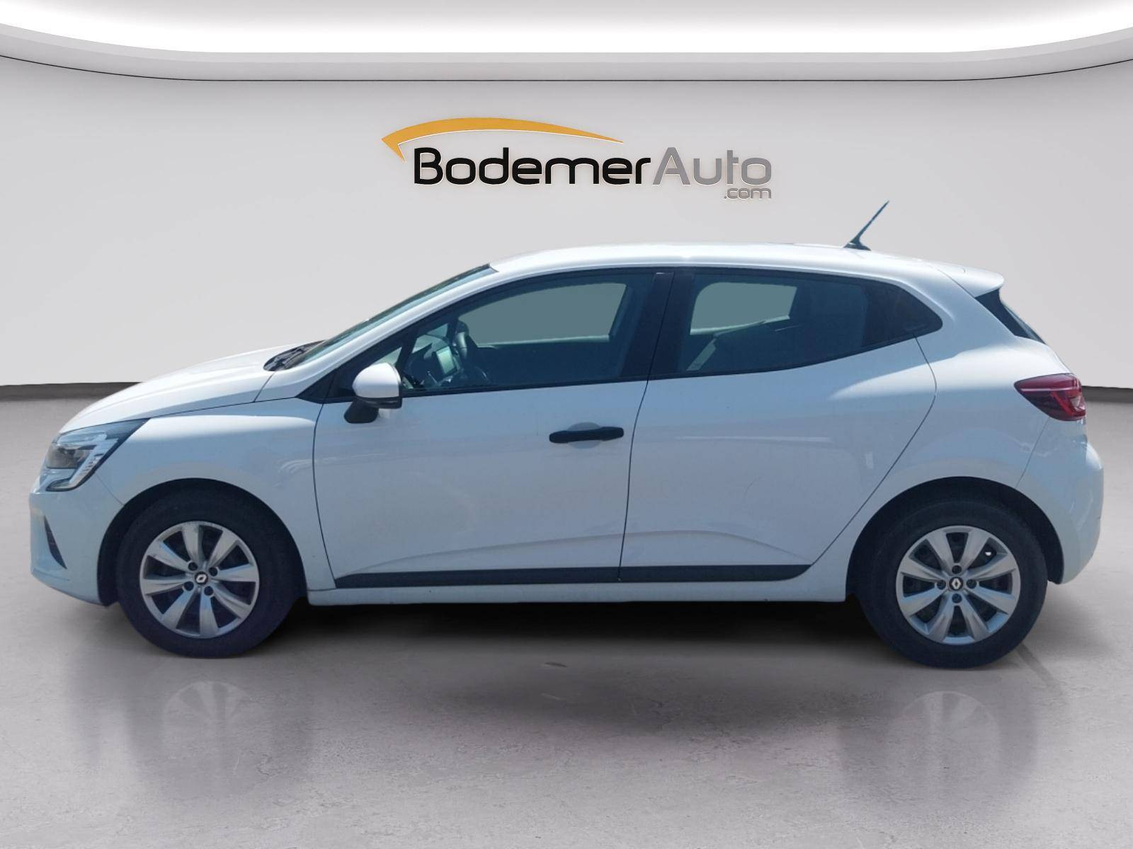 Vente en ligne Renault Clio 5 CLIO SOCIETE BLUE DCI 100 - 21N au prix de 11 990 €