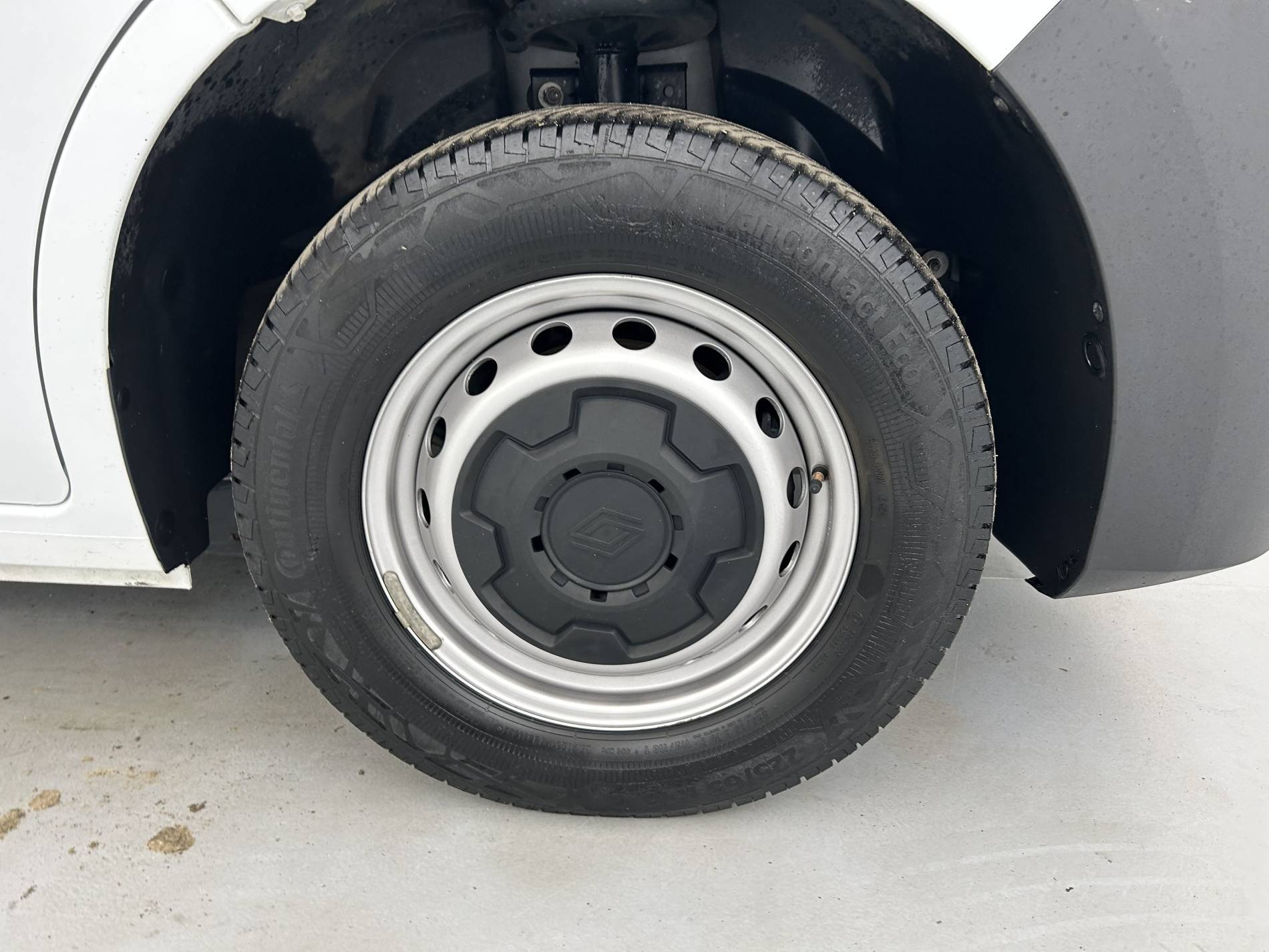 Vente en ligne Renault Master Fourgon MASTER FGN TRAC F3500 L3H3 BLUE DCI 135 au prix de 28 990 €