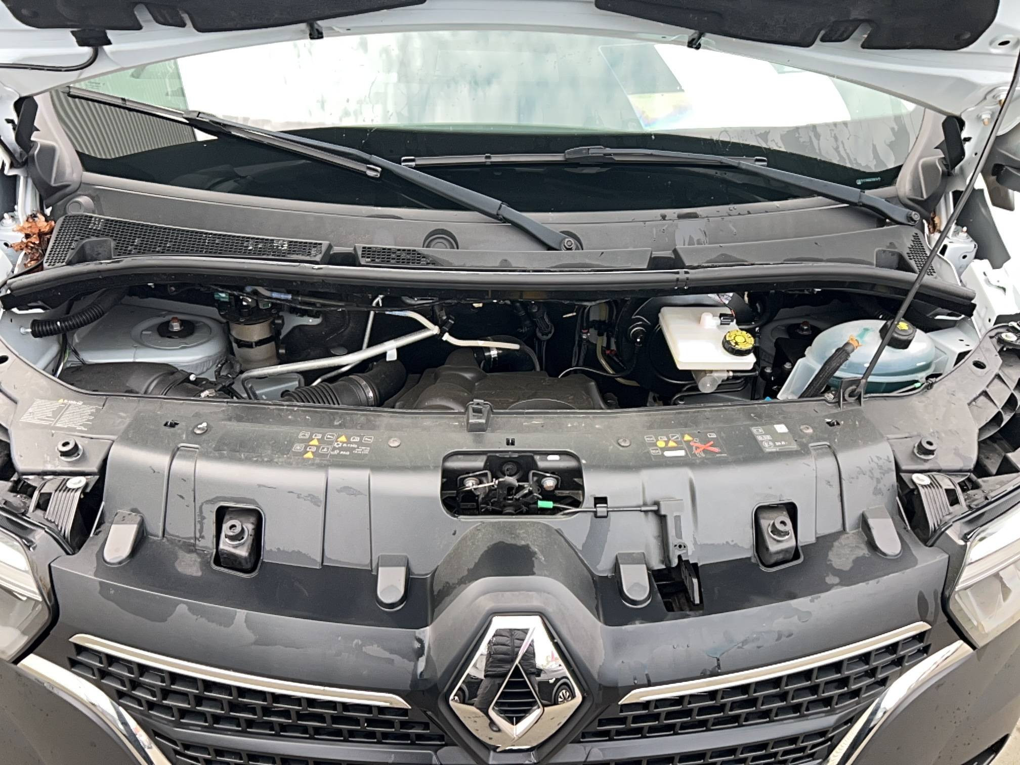 Vente en ligne Renault Master Fourgon MASTER FGN TRAC F3500 L2H2 BLUE DCI 135 au prix de 22 990 €