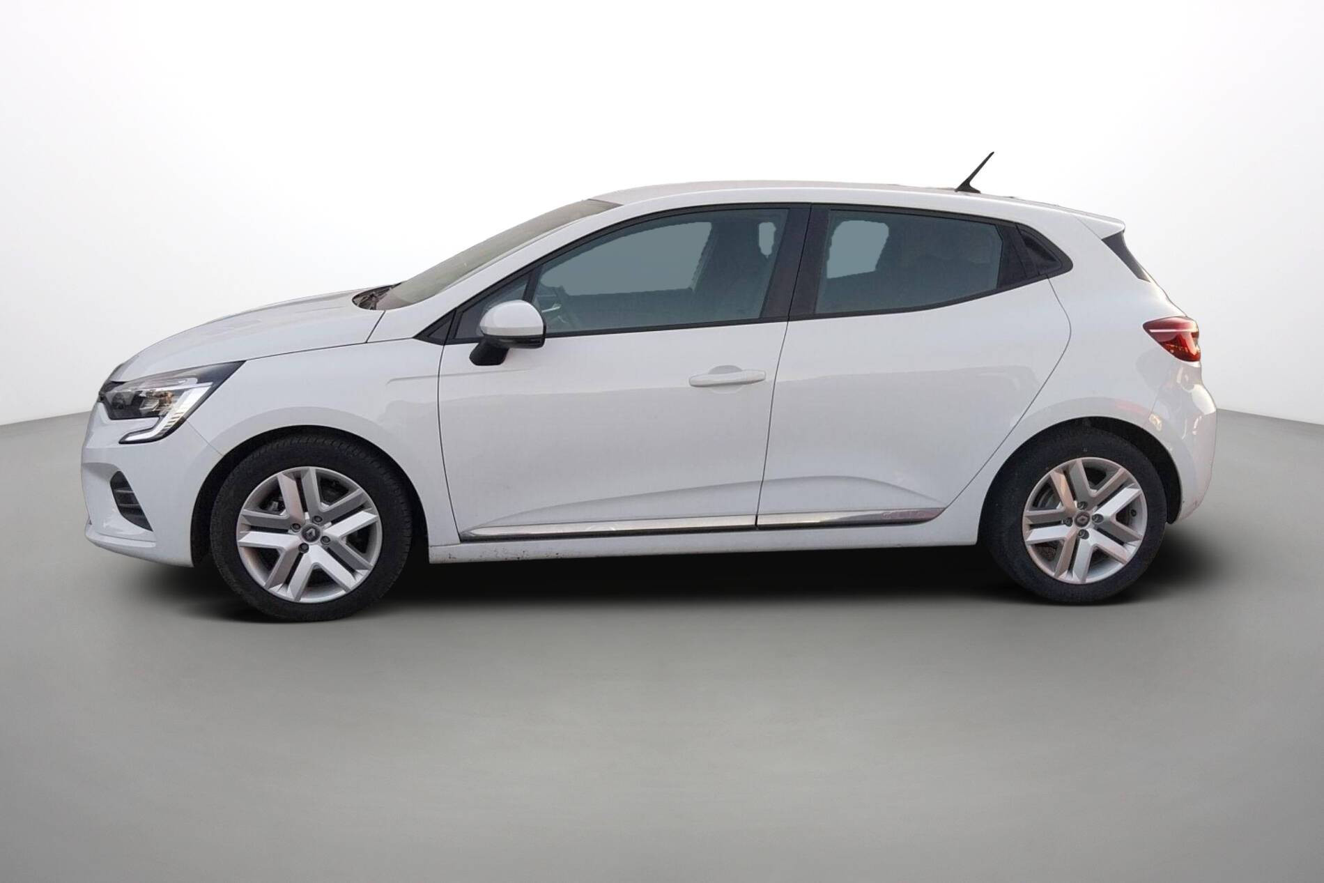 Vente en ligne Renault Clio 5 Clio E-Tech 140 - 21N au prix de 14 990 €
