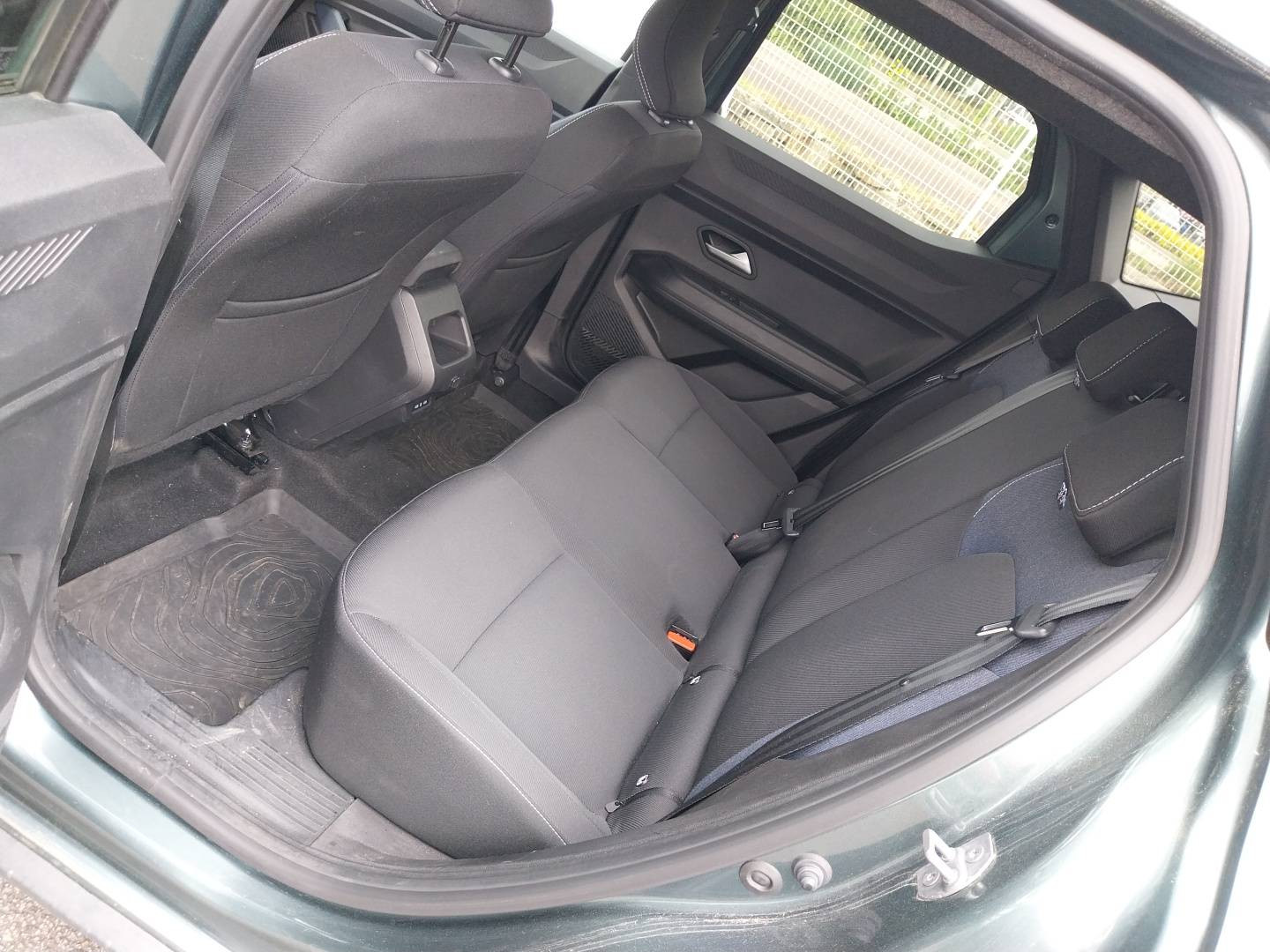 Vente en ligne Dacia Duster  Hybrid 140 au prix de 26 590 €