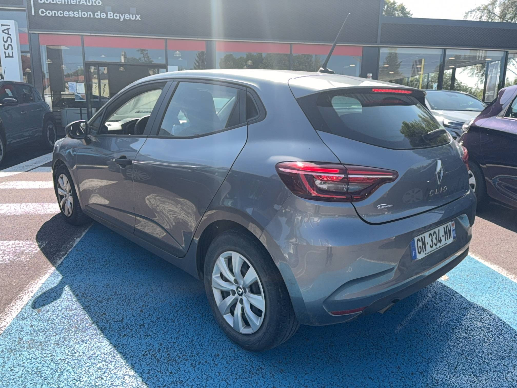 Vente en ligne Renault Clio 5 Clio SCe 65 au prix de 11 990 €