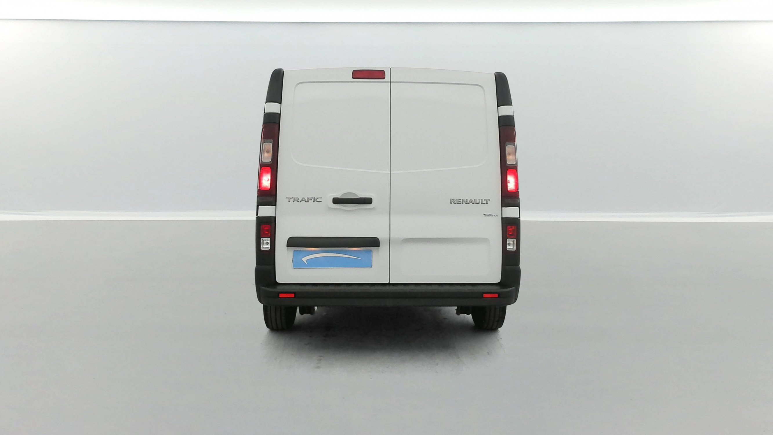 Vente en ligne Renault Trafic 3 Fourgon TRAFIC FGN L1H1 3000 KG BLUE DCI 130 au prix de 24 590 €