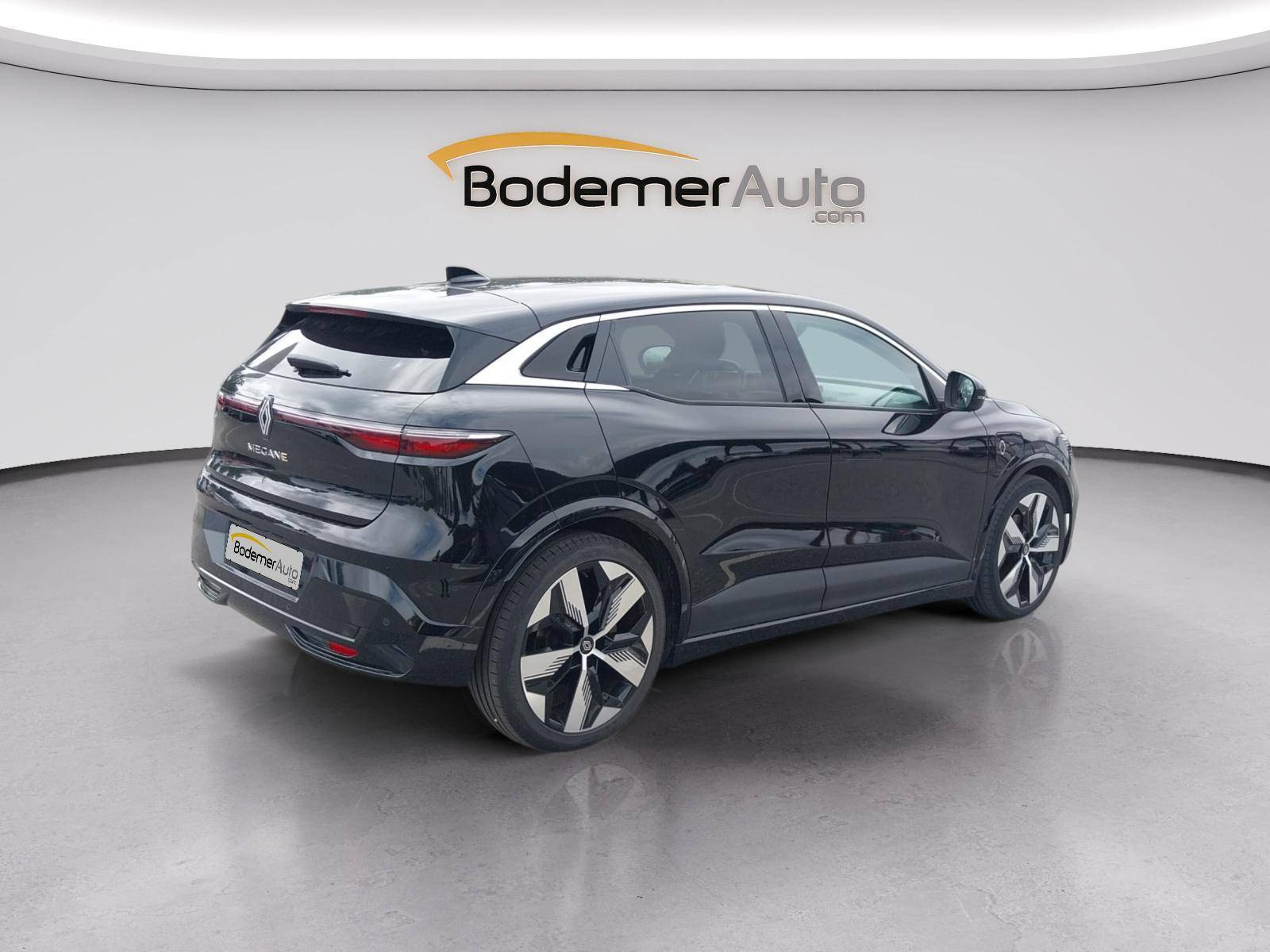 Vente en ligne Renault Megane E-Tech  EV60 220 ch super charge au prix de 20 990 €