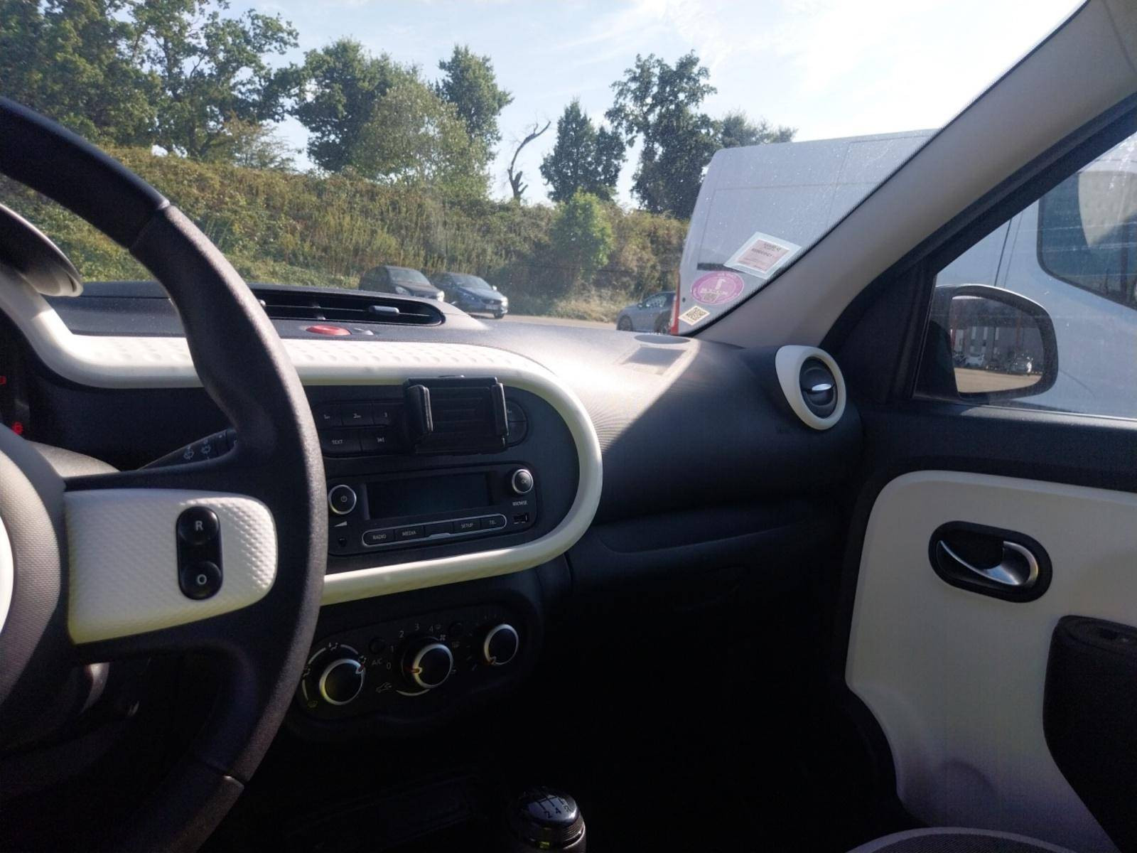 Vente en ligne Renault Twingo 3  SCe 65 - 21 au prix de 11 990 €