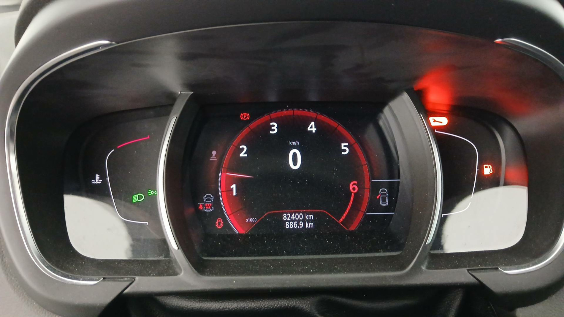 Vente en ligne Renault Grand Scenic 4 Grand Scenic TCe 140 au prix de 19 590 €