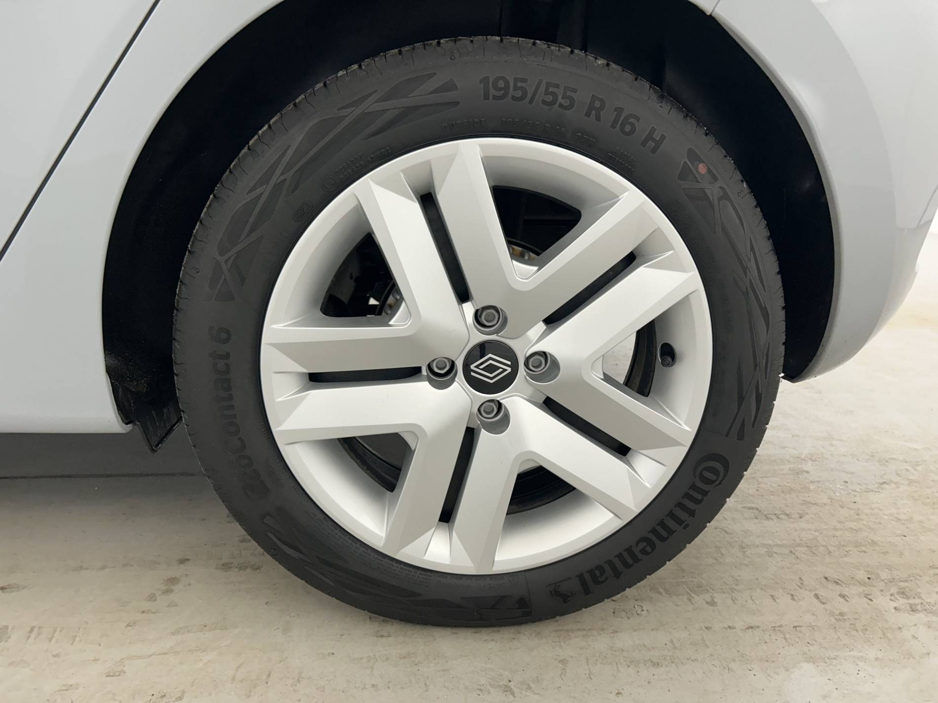 Vente en ligne Renault Clio 5 Clio TCe 90 au prix de 15 490 €