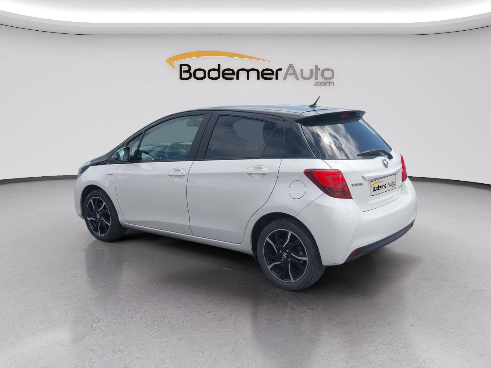 Vente en ligne Toyota Yaris Yaris Hybride 100h au prix de 14 490 €