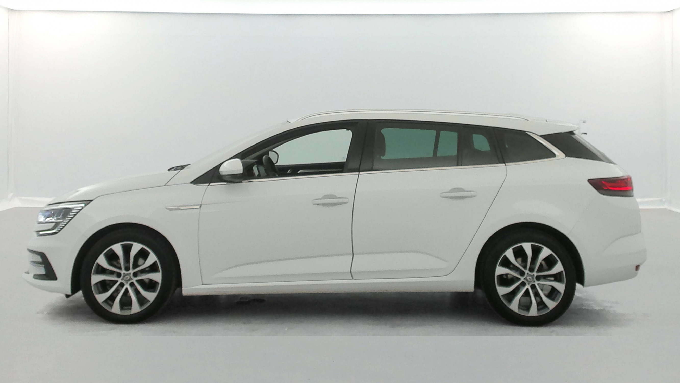 Vente en ligne Renault Megane 4 Estate  Blue dCi 115 EDC au prix de 18 450 €