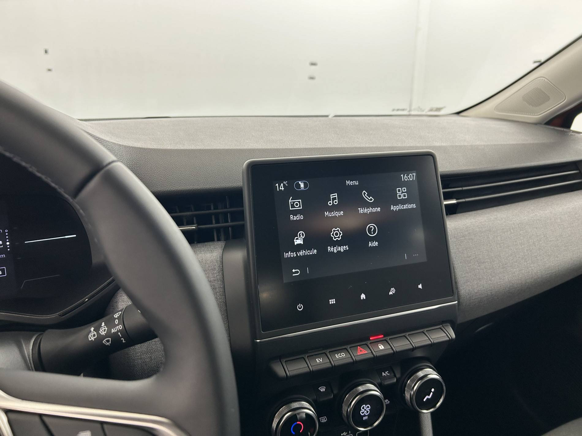 Vente en ligne Renault Clio 5 Clio E-Tech full hybrid 145 ch GSR2 au prix de 20 890 €