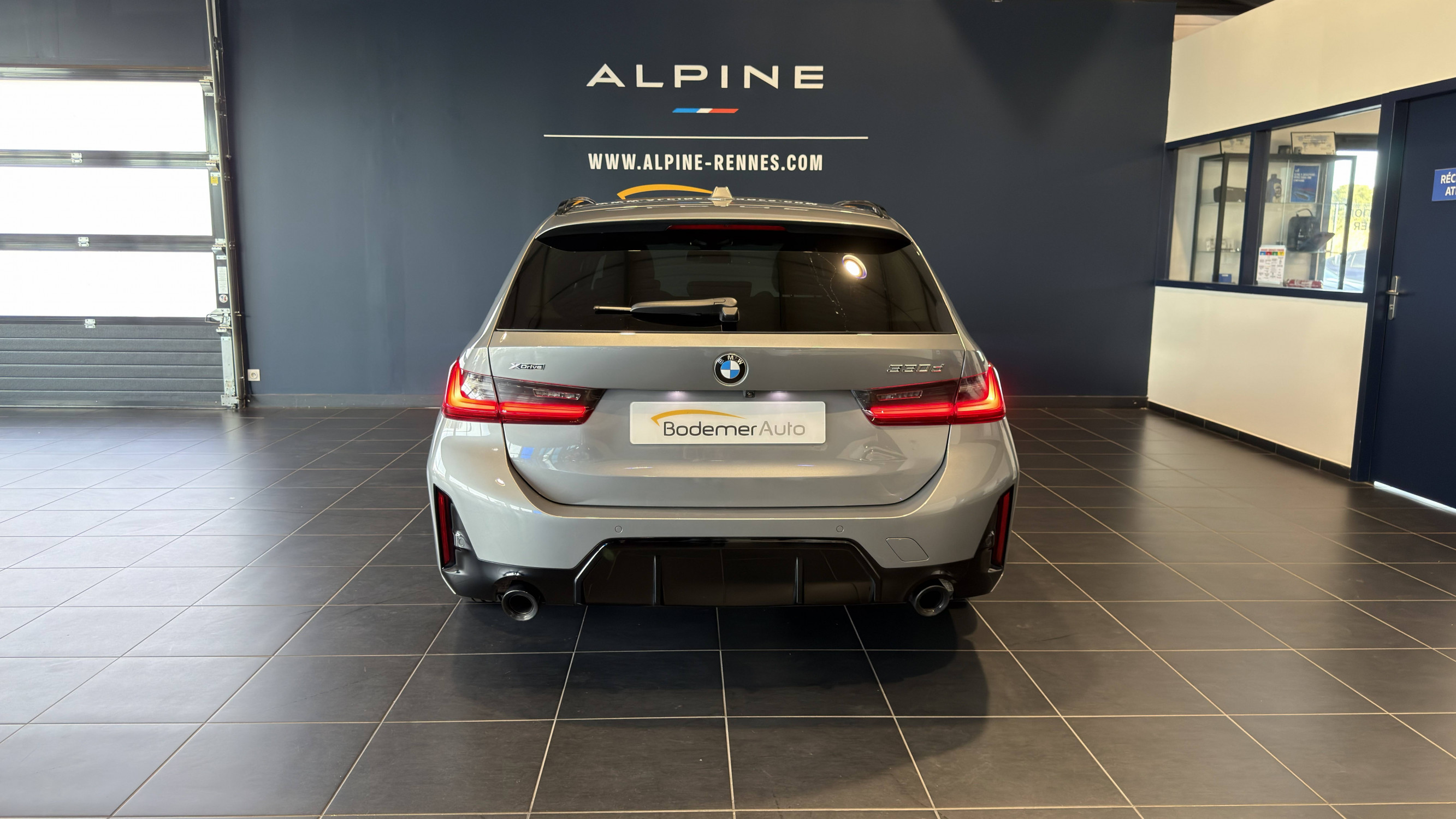 Vente en ligne Bmw Série 3 Touring Touring 330d xDrive 286 ch BVA8 au prix de 53 990 €