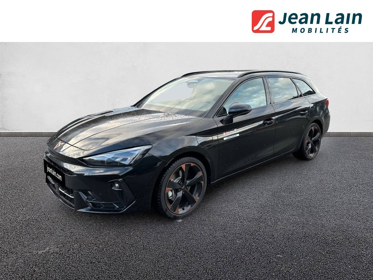 Vente en ligne CUPRA LEON SPORTSTOURER Leon Sportstourer eHybrid 204 ch DSG6 V de 2025 au prix de 40 007 €