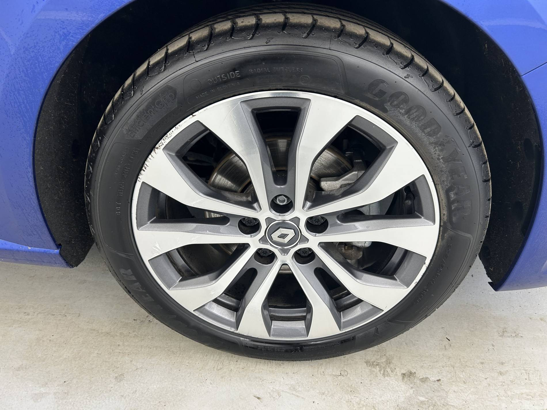 Vente en ligne Renault Megane 4  Blue dCi 115 EDC au prix de 20 990 €