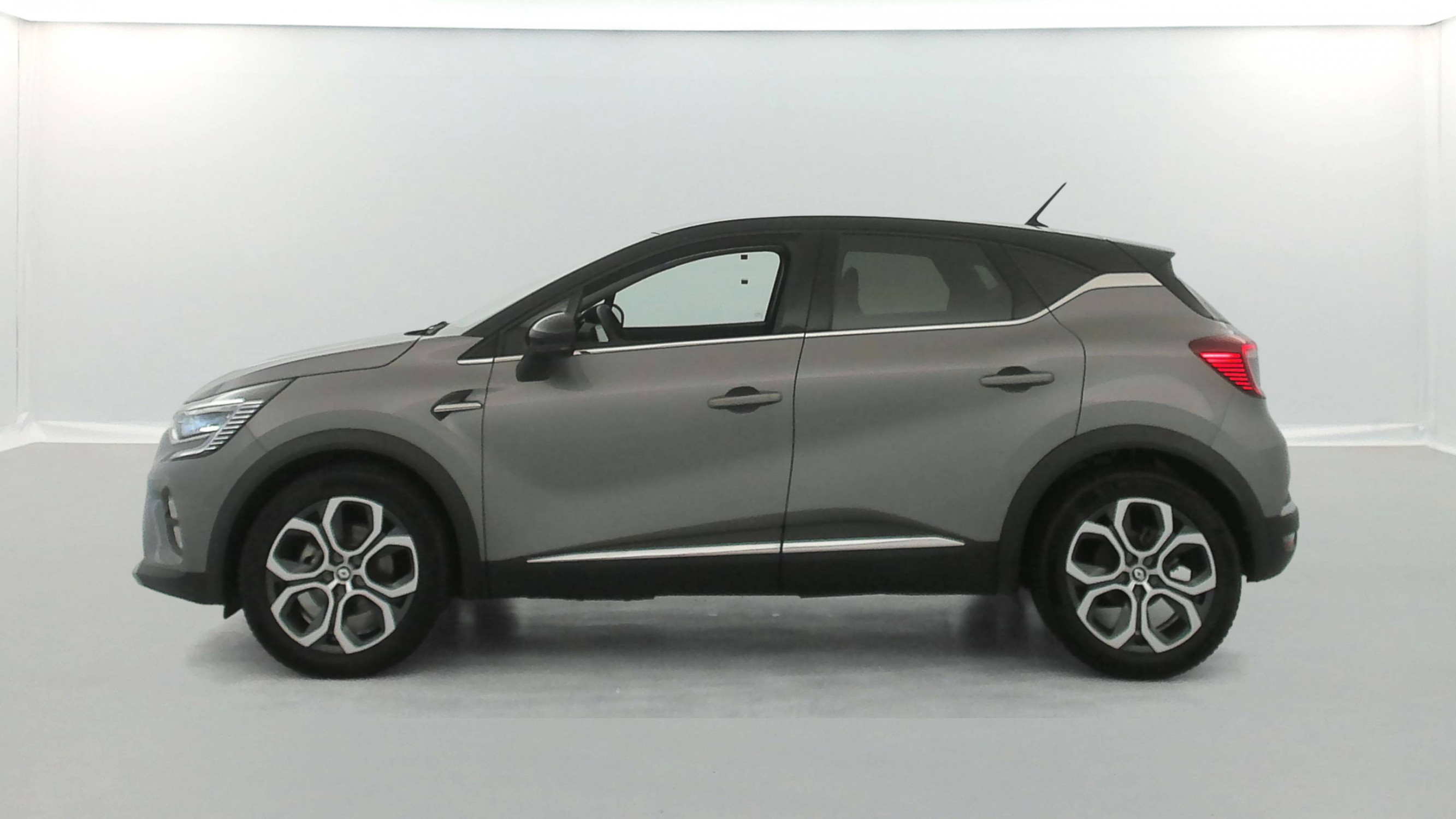 Vente en ligne Renault Captur  E-Tech 145 - 21 au prix de 18 990 €
