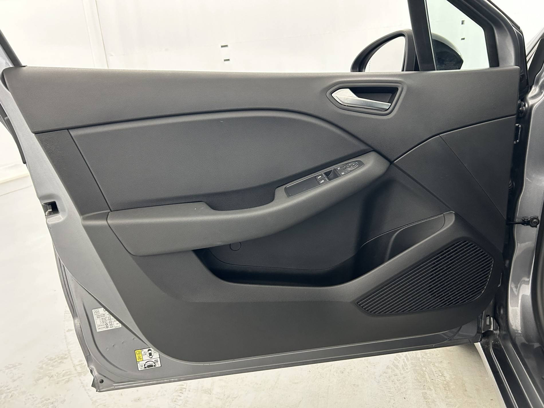 Vente en ligne Renault Clio 5 Clio TCe 90 au prix de 13 791 €