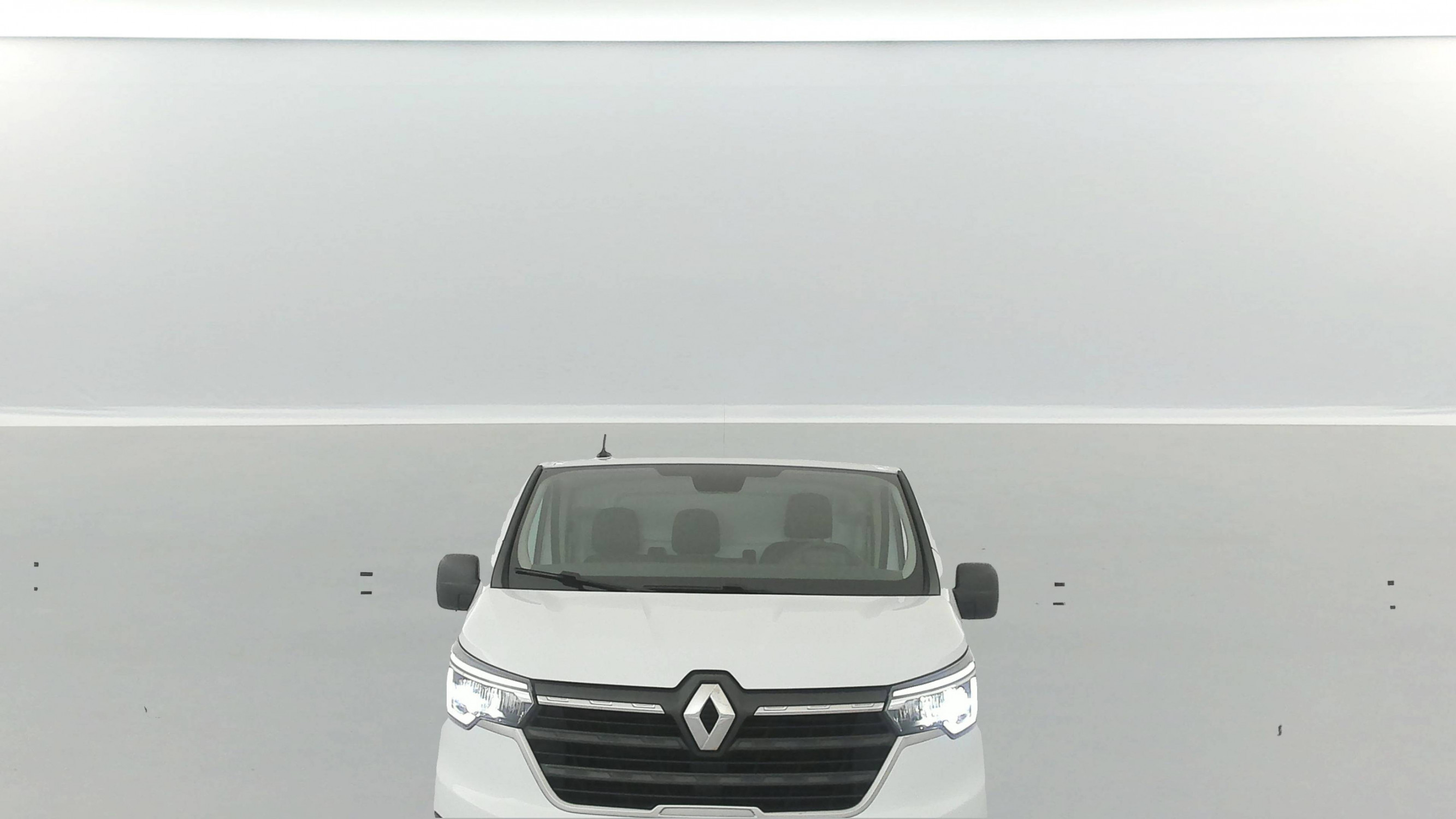 Vente en ligne Renault Trafic 3 Fourgon TRAFIC FGN L2H1 3000 KG BLUE DCI 130 au prix de 22 980 €