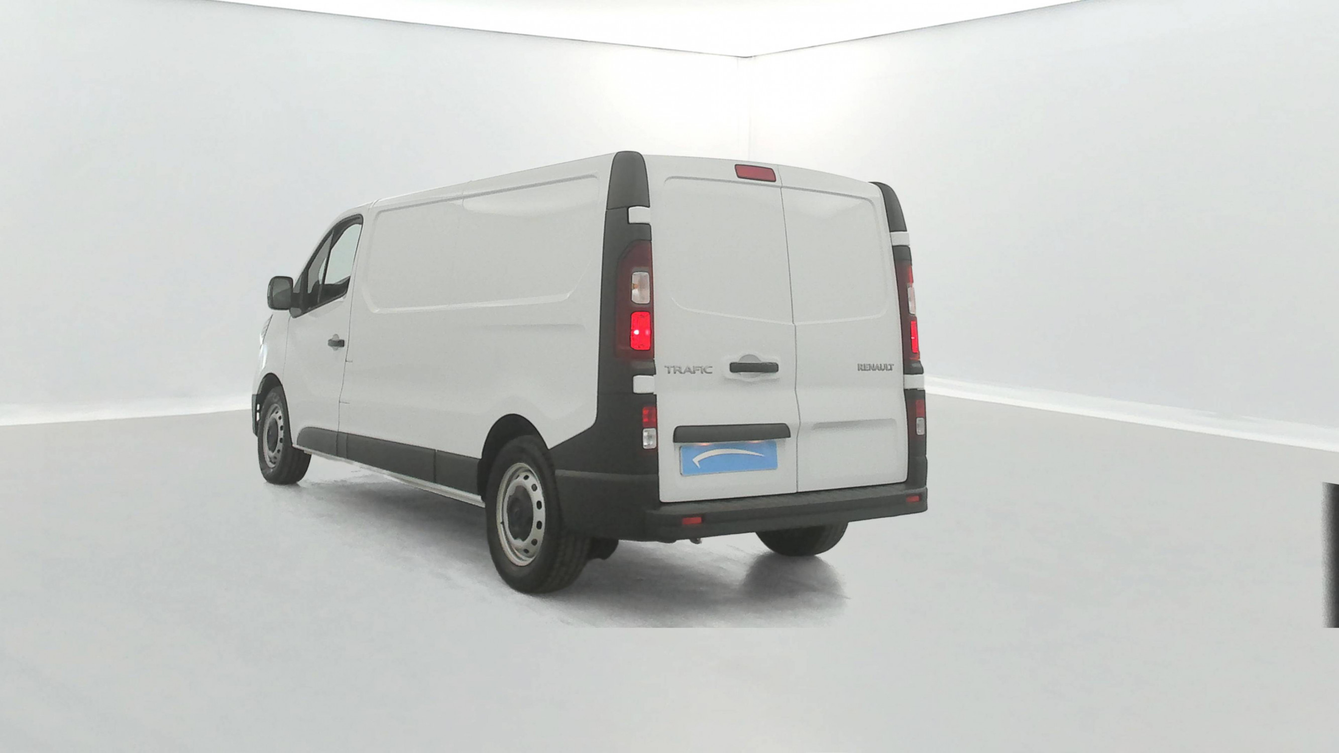 Vente en ligne Renault Trafic 3 Fourgon TRAFIC FGN L2H1 3000 KG BLUE DCI 130 au prix de 25 000 €