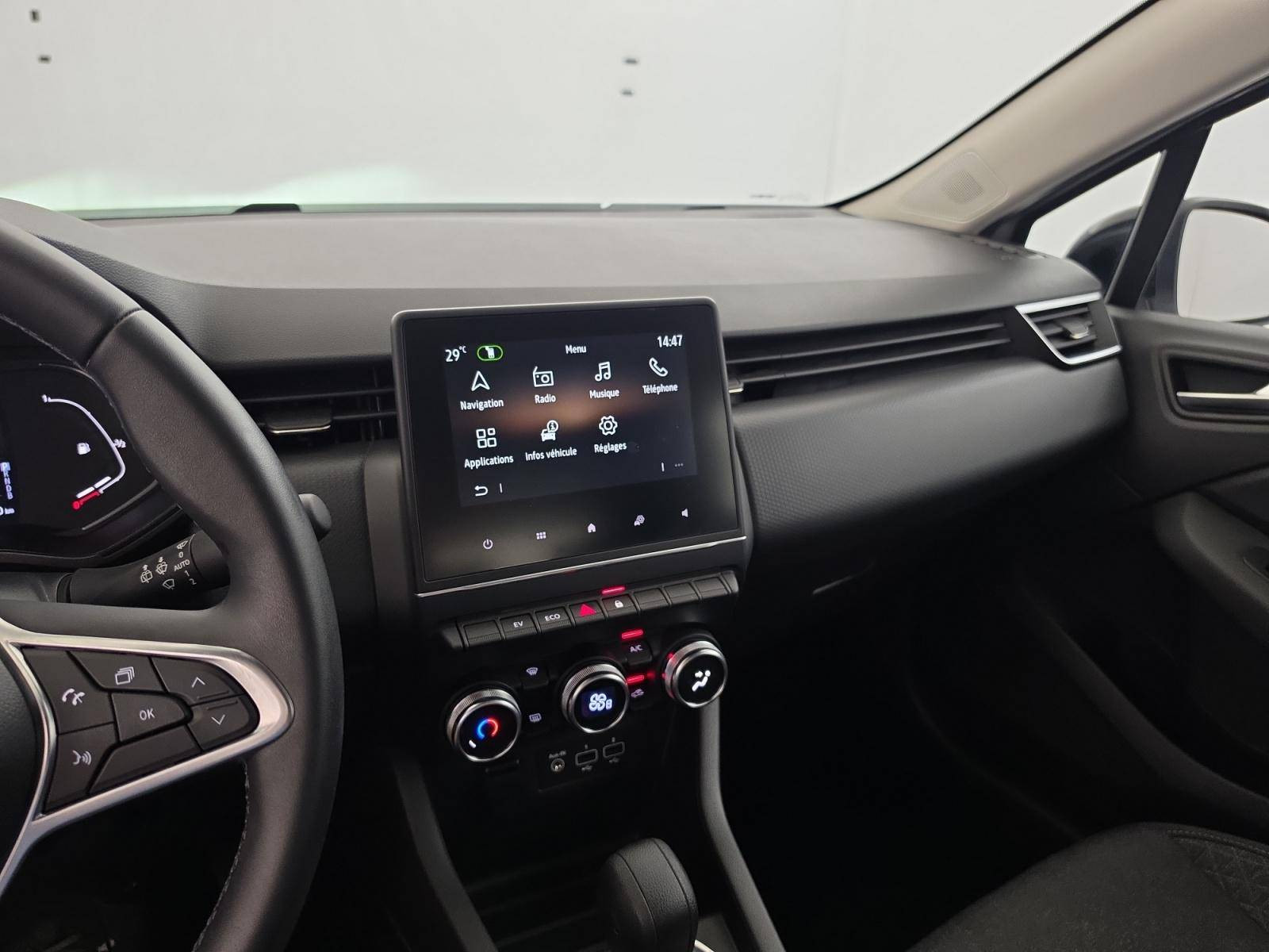 Vente en ligne Renault Clio 5 Clio E-Tech full hybrid 145 au prix de 16 590 €