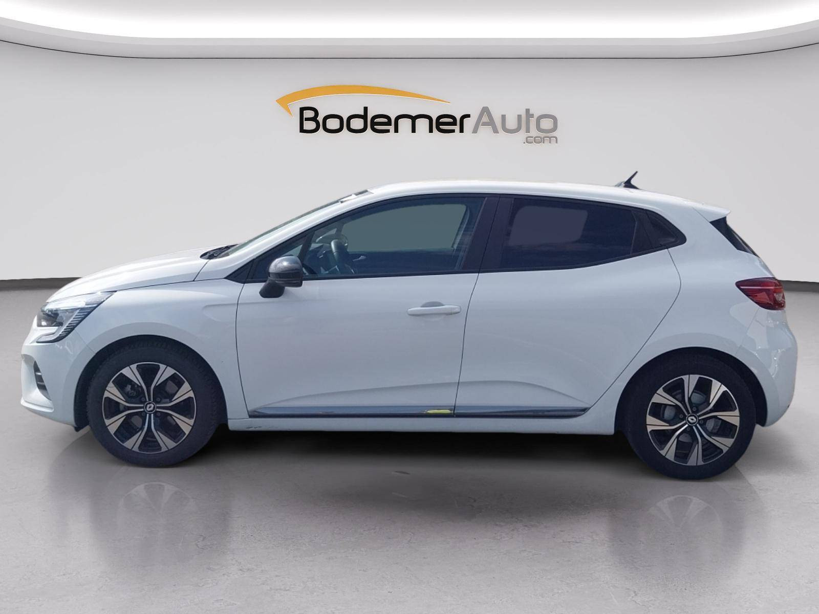 Vente en ligne Renault Clio 5 Clio E-Tech full hybrid 145 au prix de 15 990 €