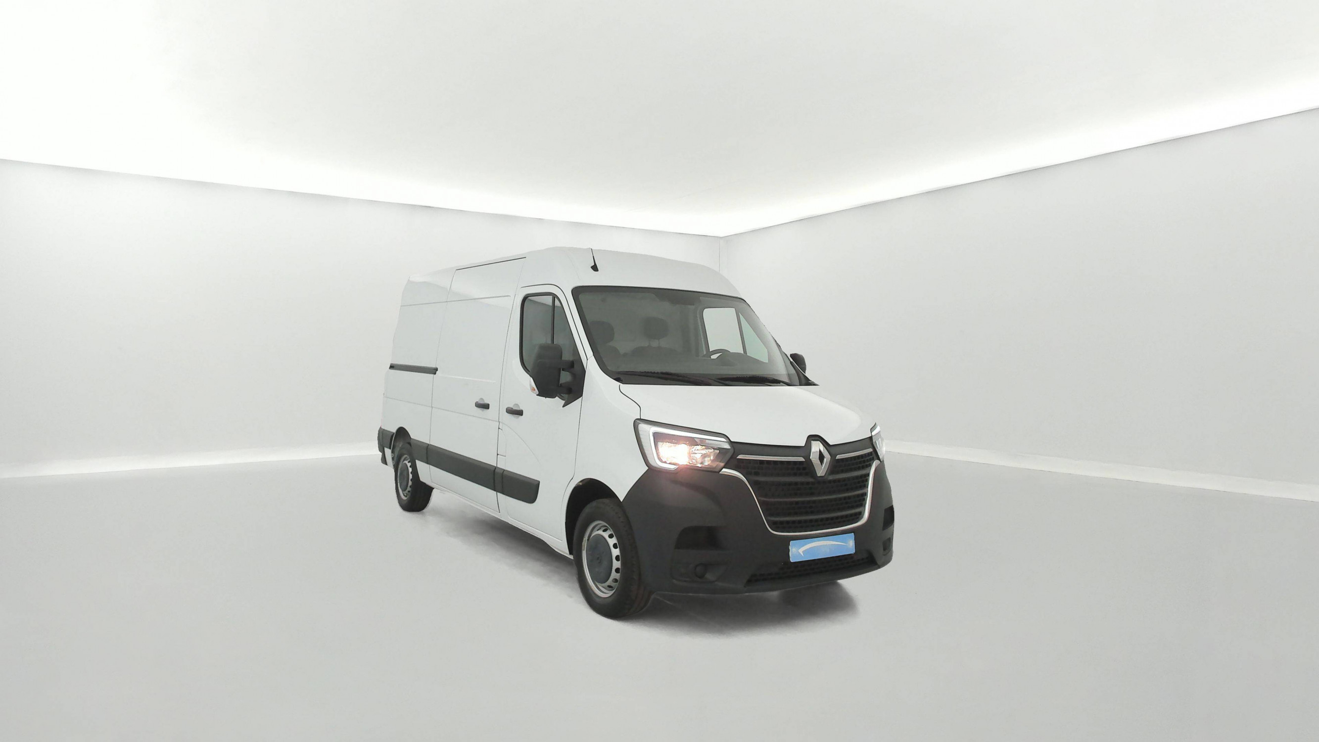Vente en ligne Renault Master Fourgon MASTER FGN TRAC F3500 L2H2 BLUE DCI 135 au prix de 24 000 €