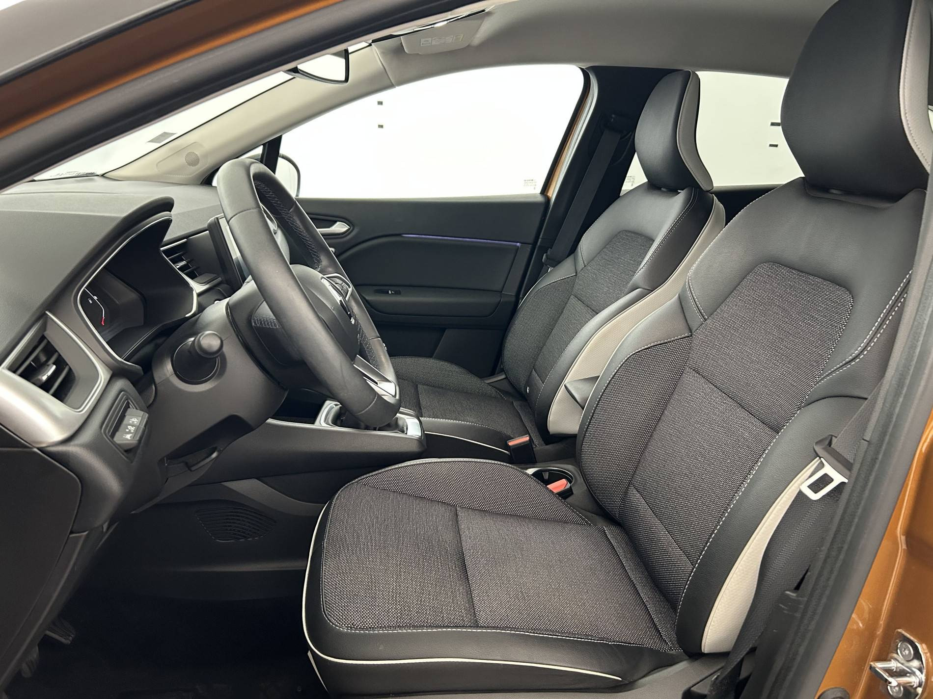 Vente en ligne Renault Captur  TCe 140 - 21 au prix de 17 590 €