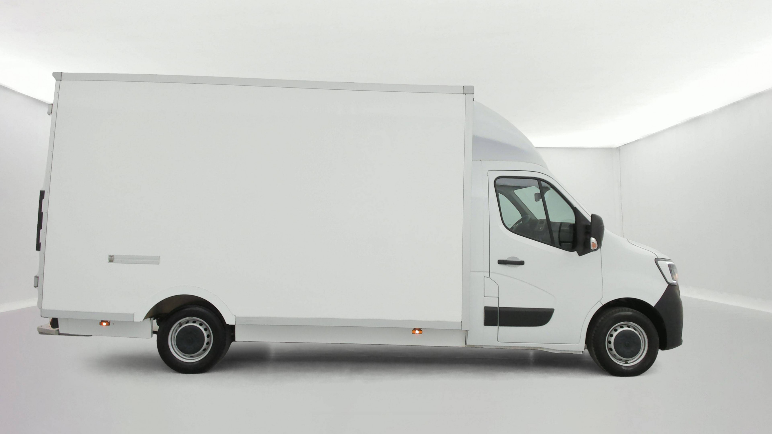Vente en ligne Renault Master 3 Châssis Cabine MASTER PHC TRAC F3500 L3H1 BLUE DCI 145 EURO VI au prix de 28 990 €