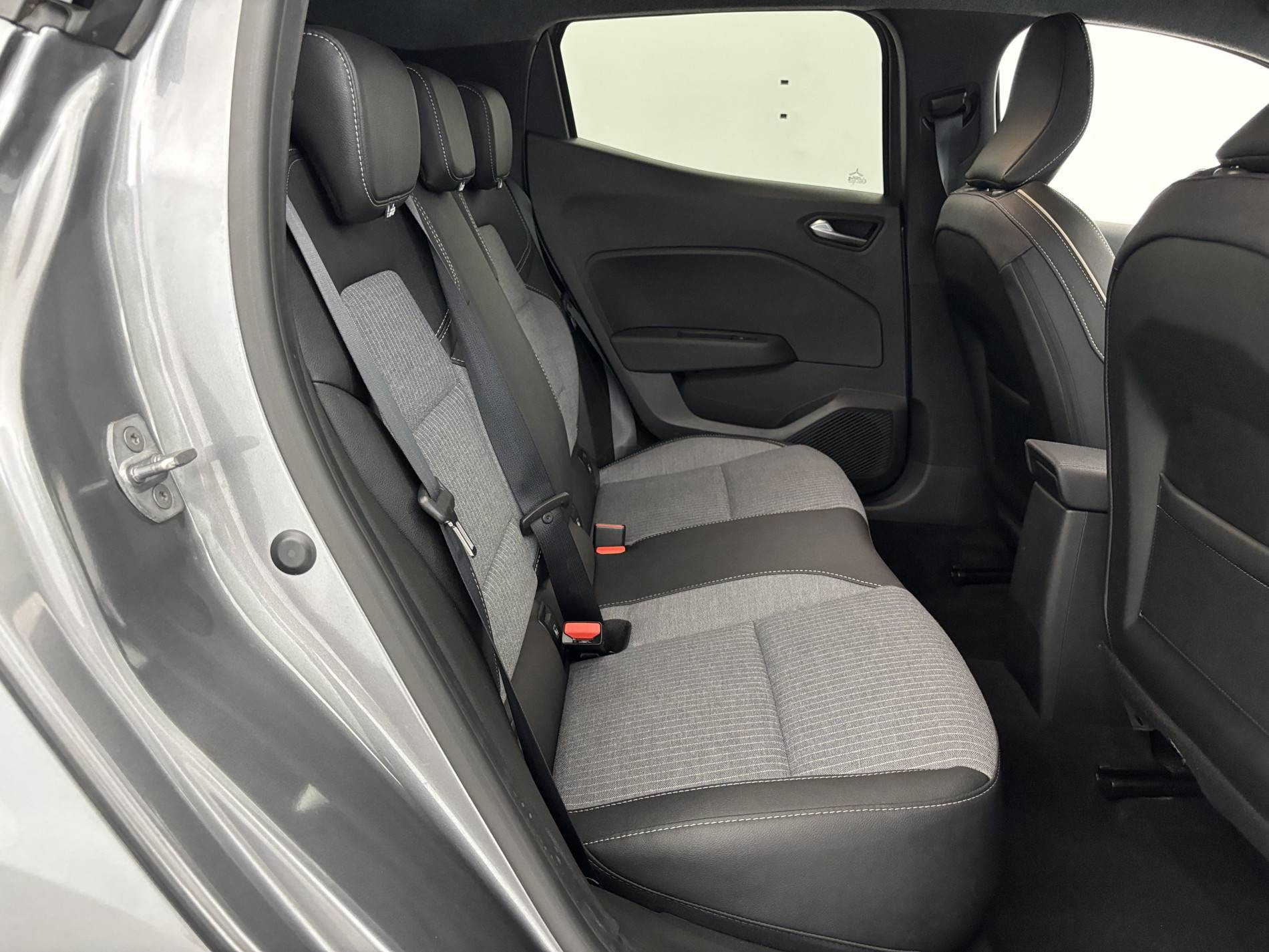 Vente en ligne Renault Clio 5 Clio TCe 90 ch GSR2 au prix de 18 490 €