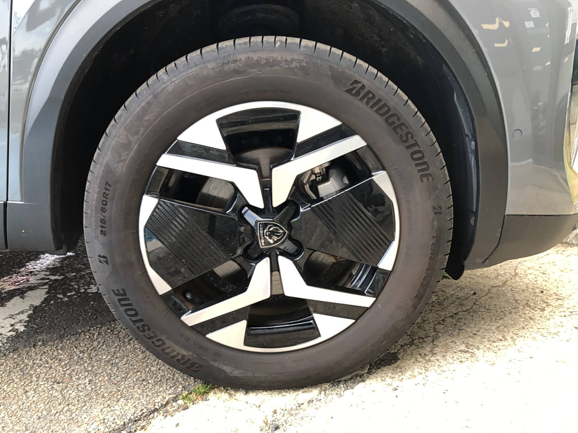 Vente en ligne Peugeot 2008  Hybrid 145 e-DCS6 au prix de 27 770 €