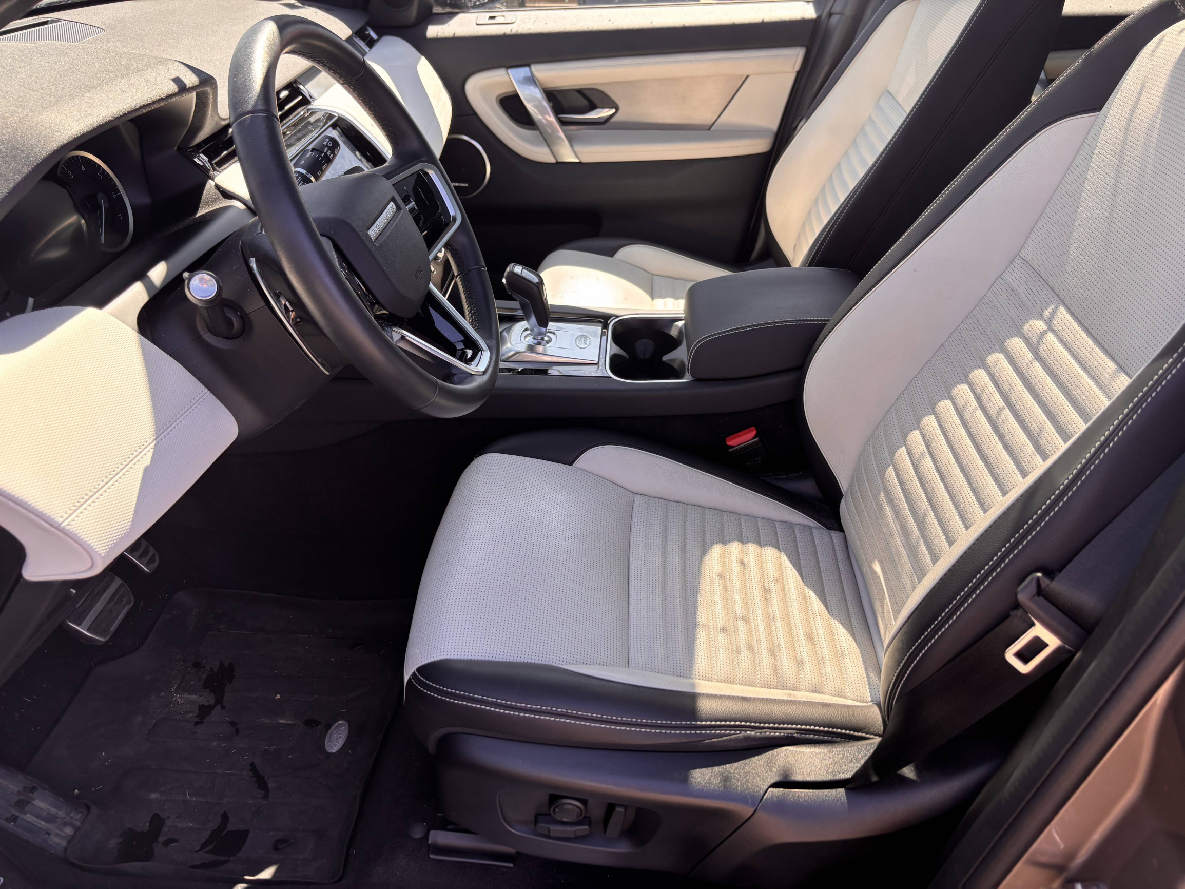 Vente en ligne Land Rover Discovery Sport  Mark VII P200 FLEXFUEL MHEV AWD BVA au prix de 34 990 €