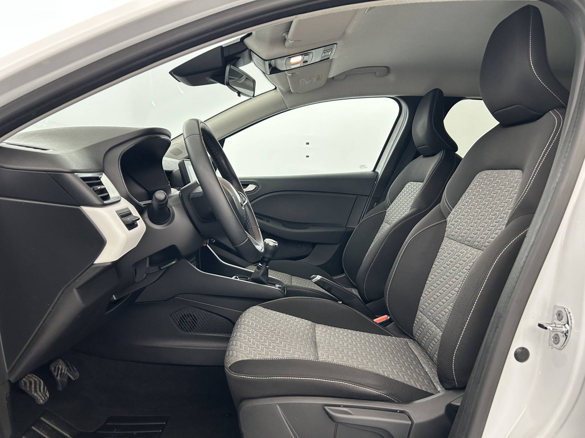 Vente en ligne Renault Clio 5 Clio SCe 65 au prix de 12 600 €