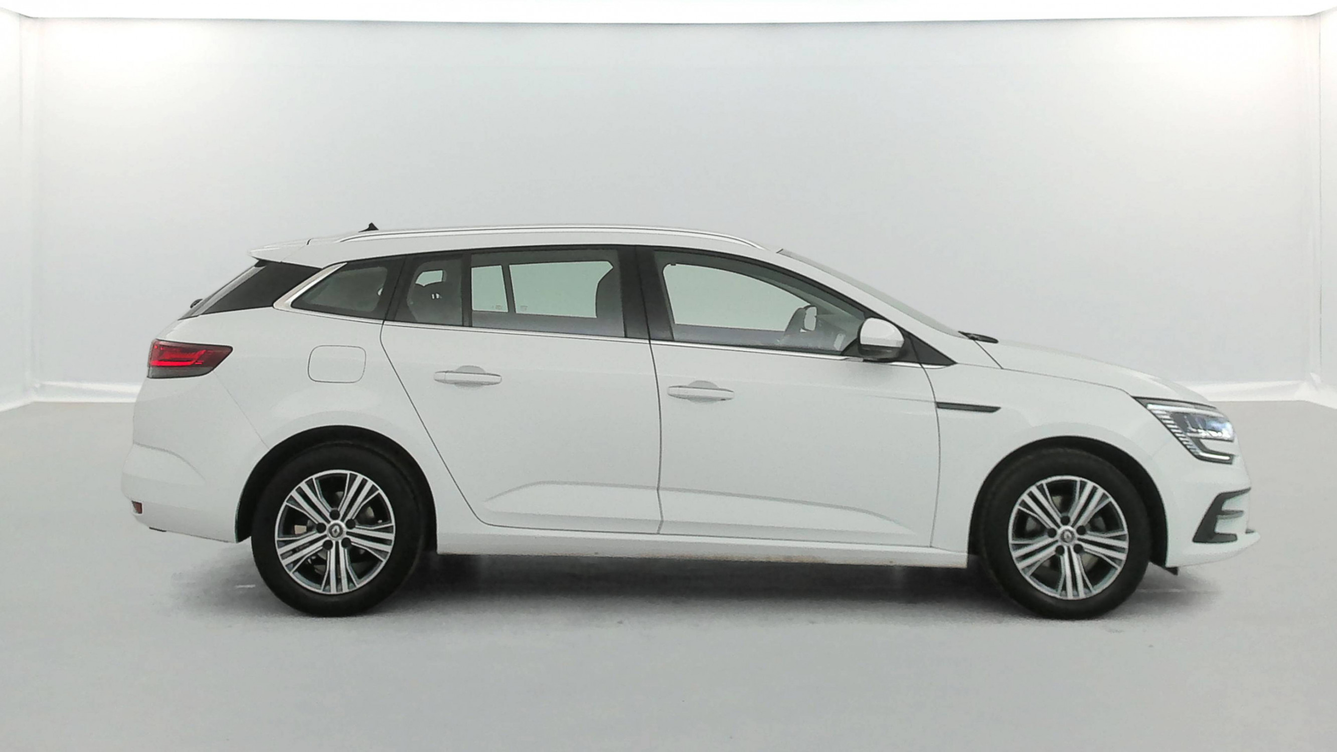 Vente en ligne Renault Megane 4 Estate  Blue dCi 115 au prix de 18 490 €