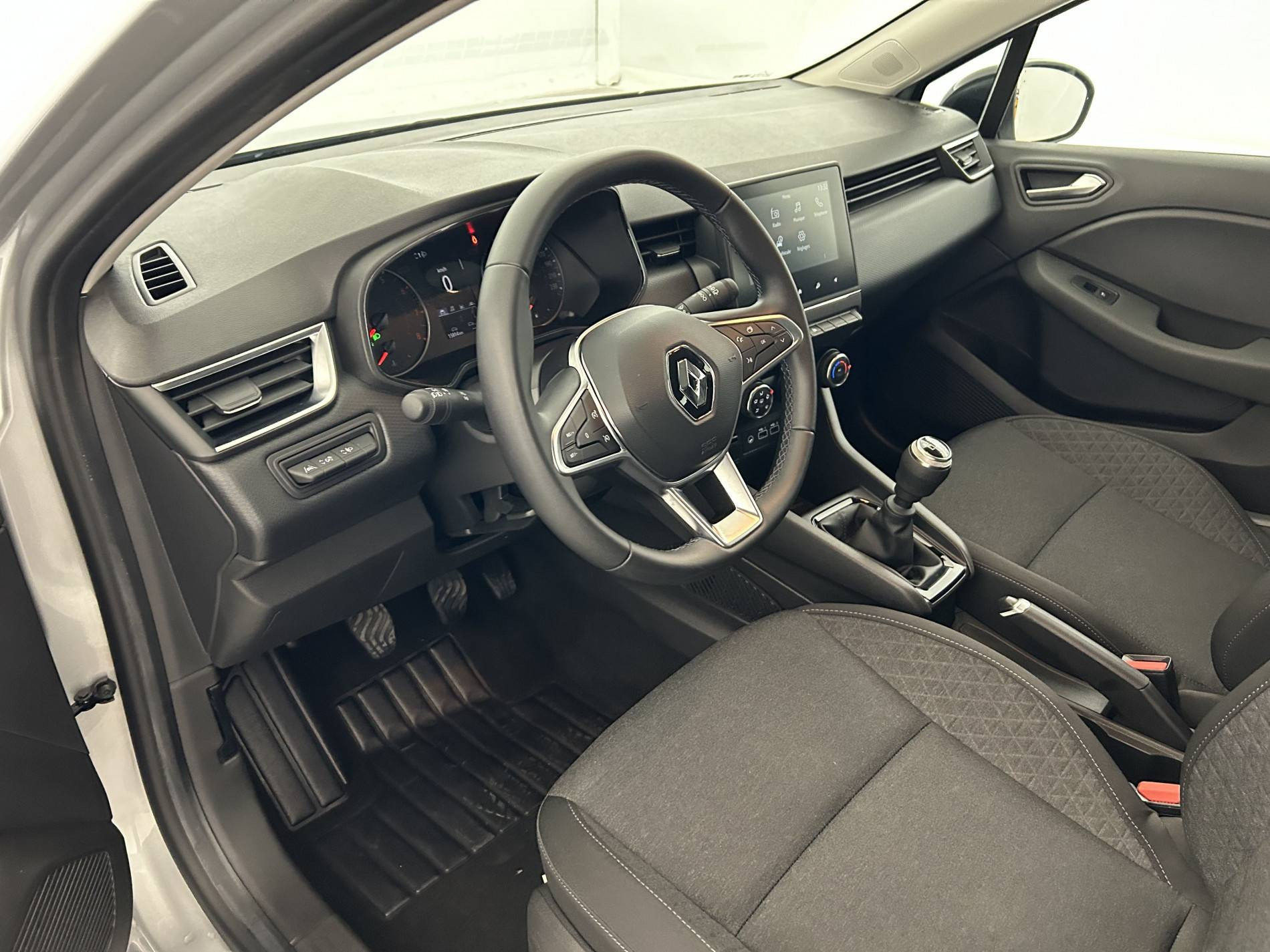 Vente en ligne Renault Clio 5 Clio TCe 90 au prix de 13 790 €