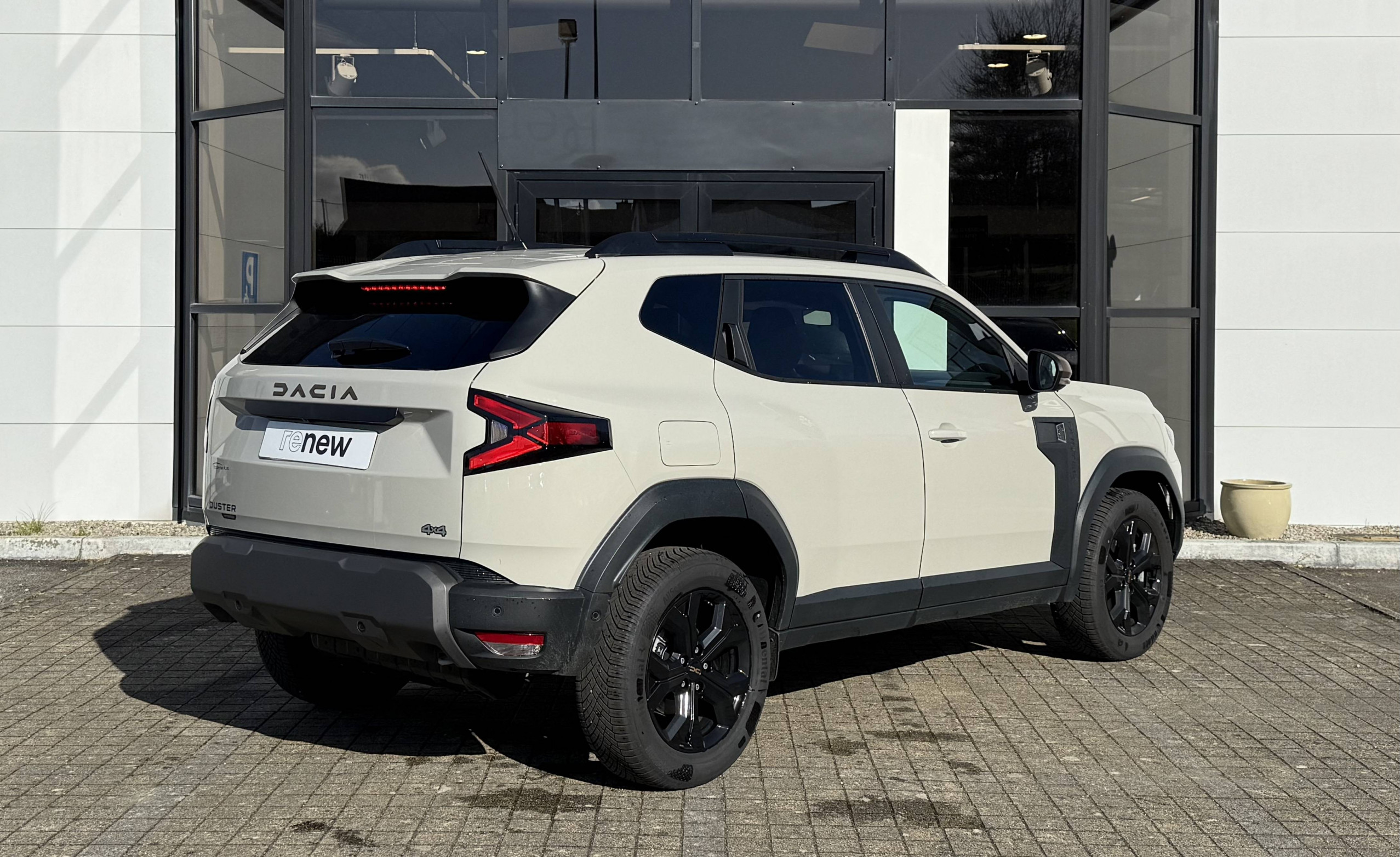 Vente en ligne Dacia Duster  Hybrid-G 150 4x4 au prix de 31 690 €