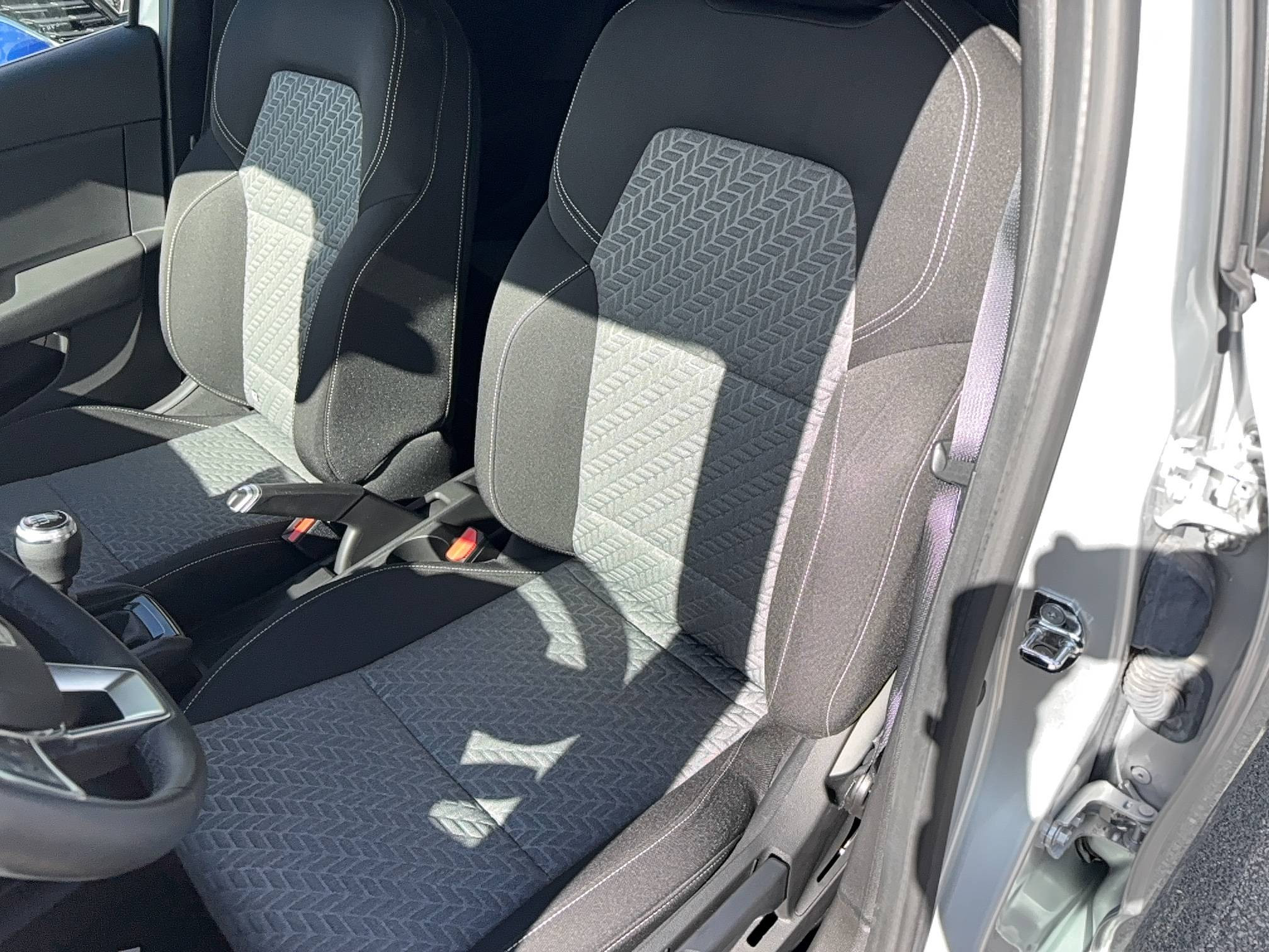 Vente en ligne Renault Clio 5 Clio TCe 90 au prix de 14 290 €