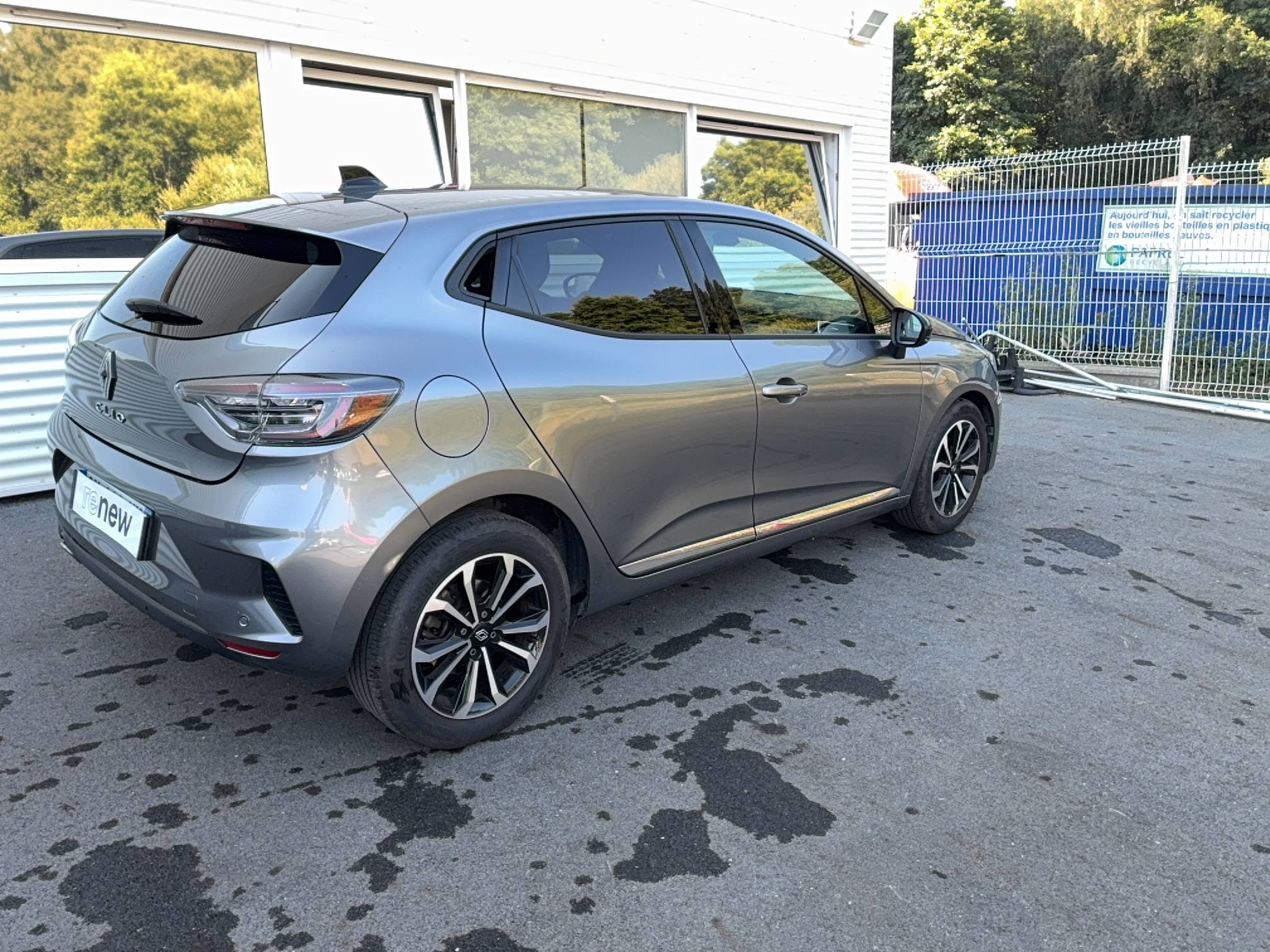 Vente en ligne Renault Clio 5 Clio TCe 90 au prix de 16 390 €