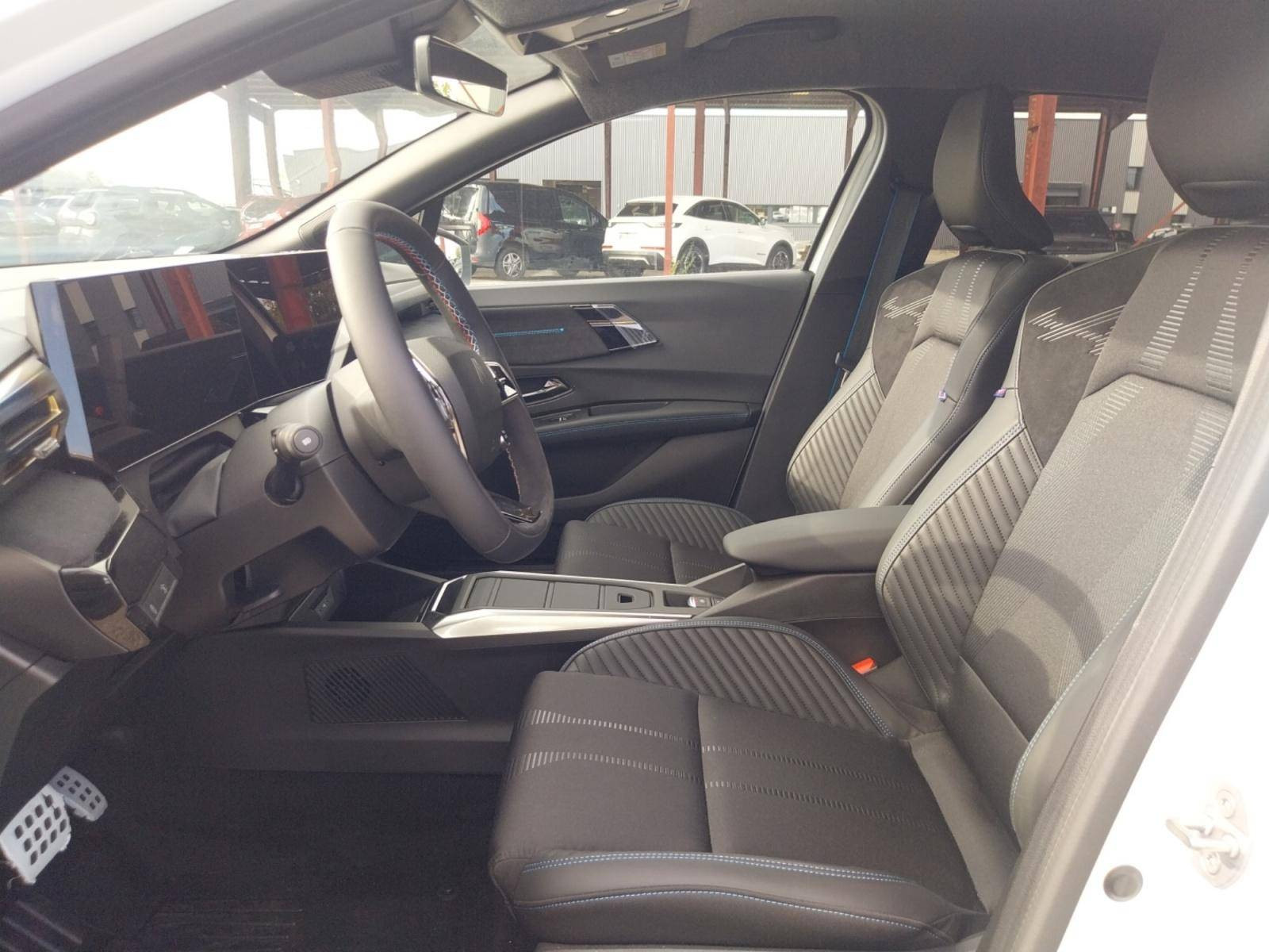 Vente en ligne Renault Clio 6 Clio E-Tech full hybrid 160 ch au prix de 28 490 €