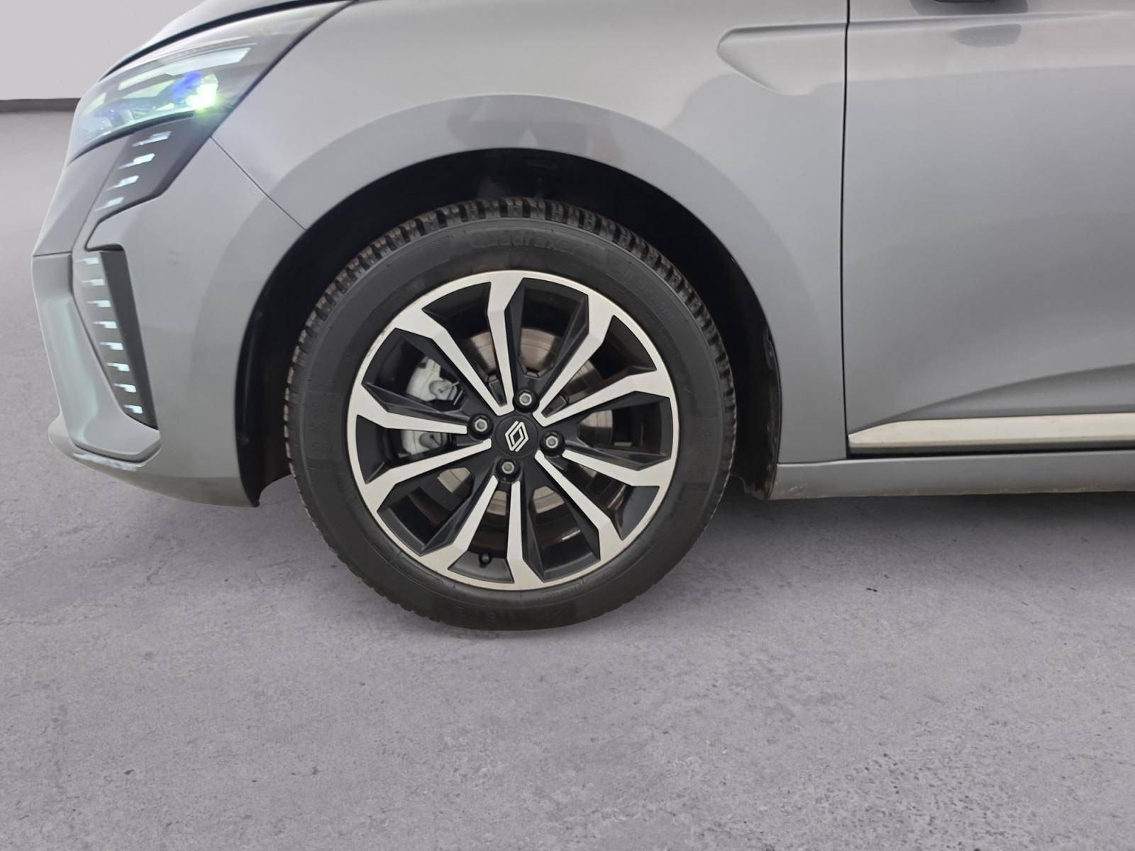 Vente en ligne Renault Clio 5 Clio E-Tech full hybrid 145 au prix de 17 590 €