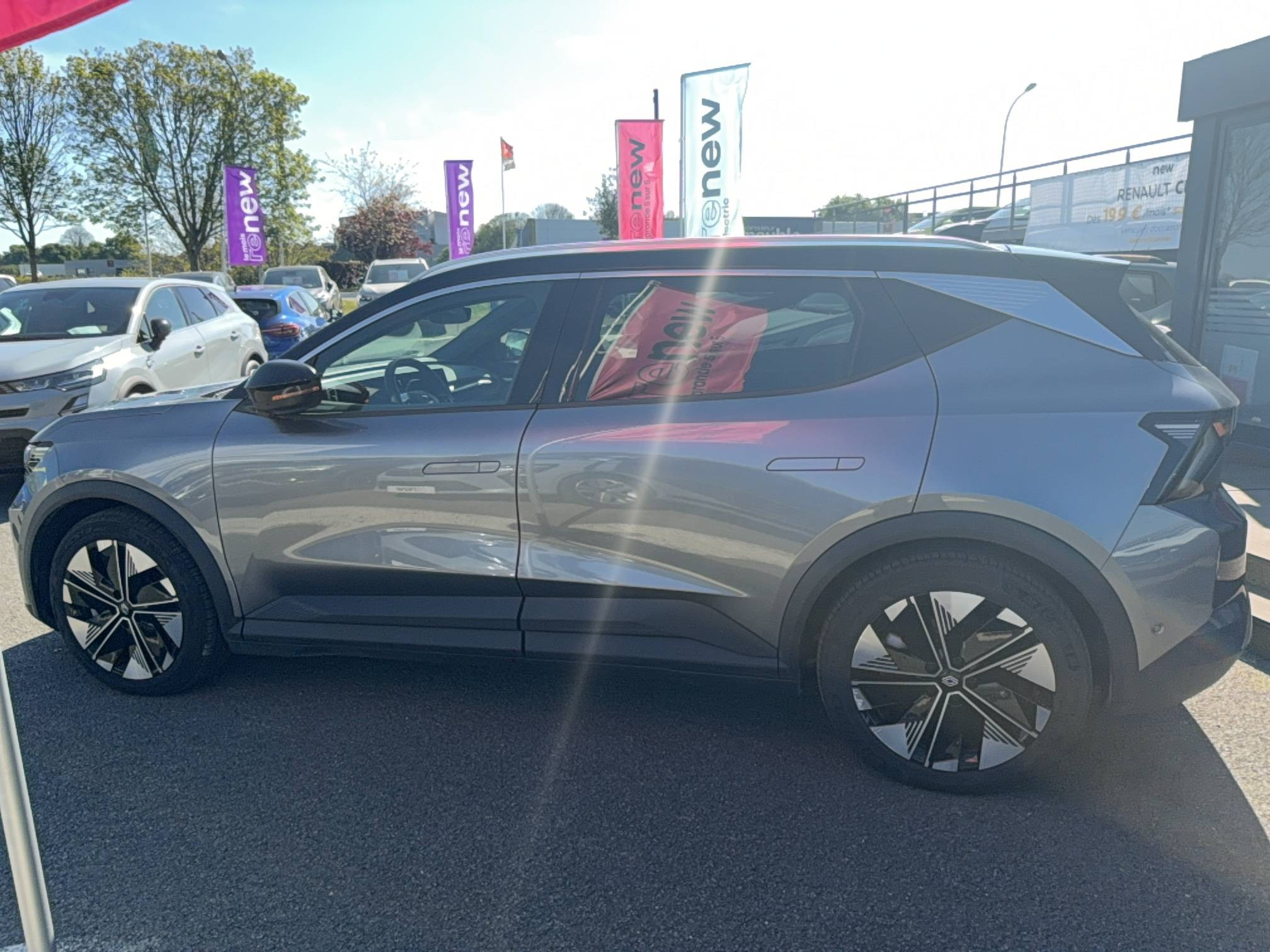 Vente en ligne Renault Scenic E-Tech Scenic E-Tech électrique 220 ch grande autonomie au prix de 36 990 €