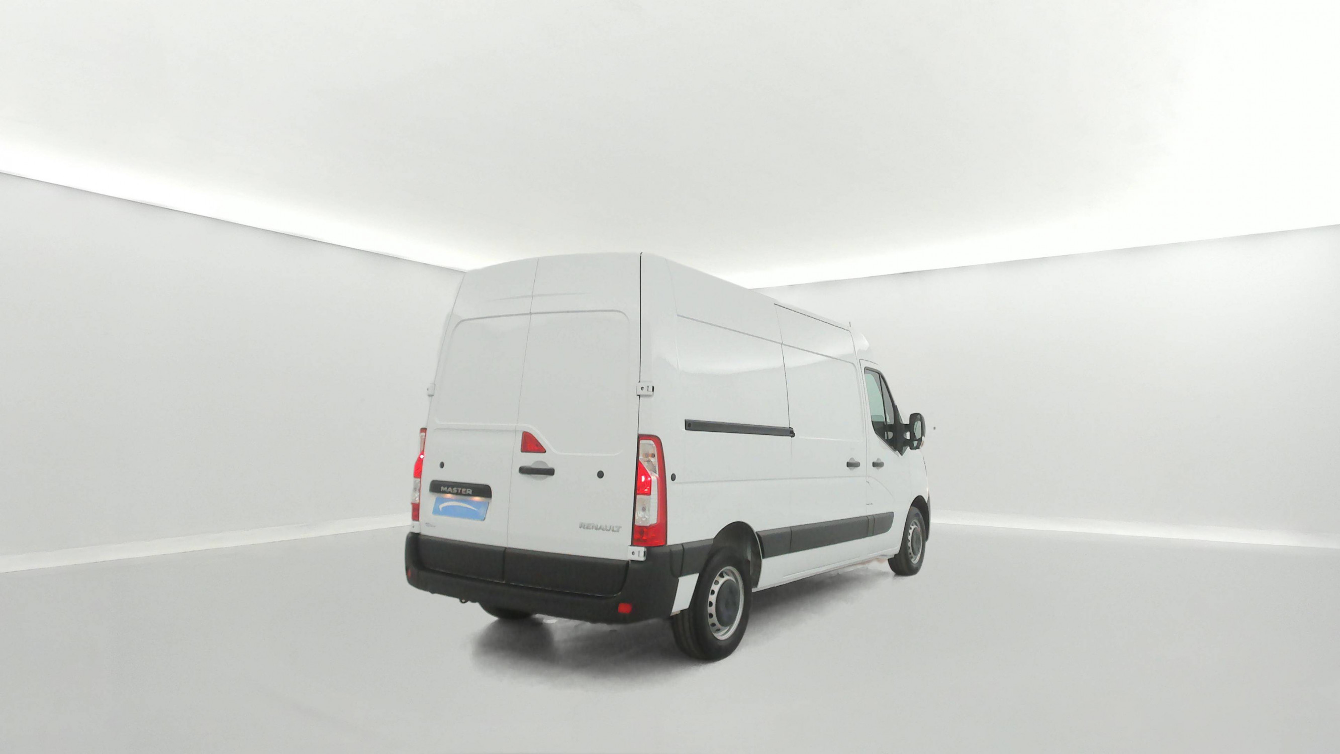 Vente en ligne Renault Master Fourgon MASTER FGN TRAC F3500 L2H2 BLUE DCI 135 au prix de 25 500 €