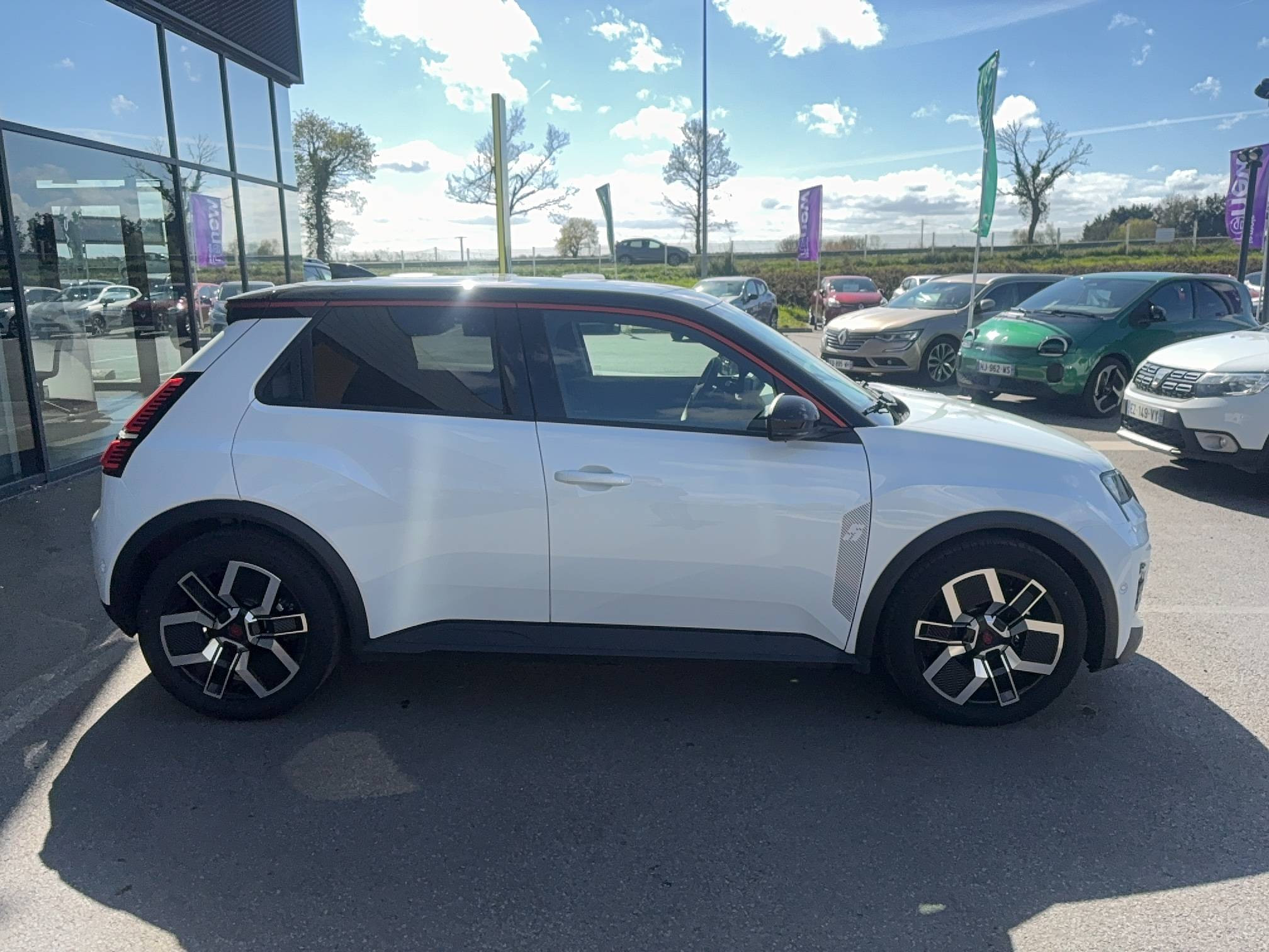 Vente en ligne Renault R5 E-Tech  120 ch autonomie urbaine au prix de 30 290 €